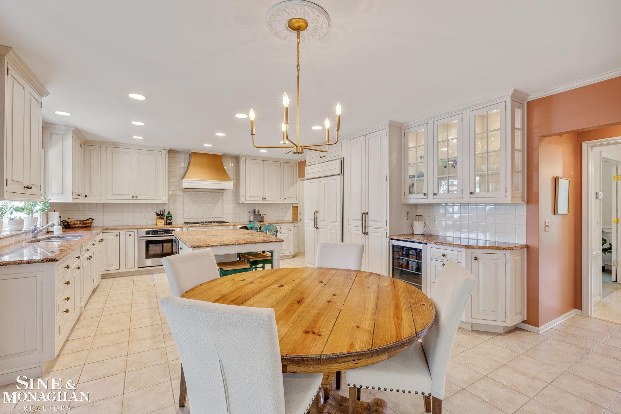 17 Belle Meade Street Property Photo 12