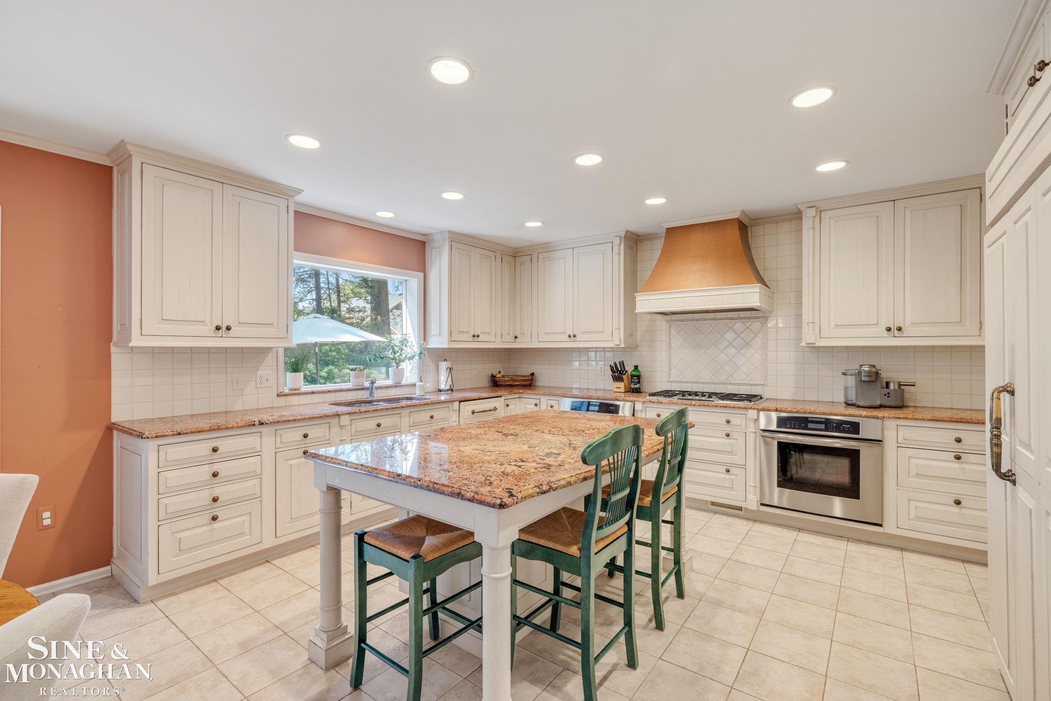 17 Belle Meade Street Property Photo 16