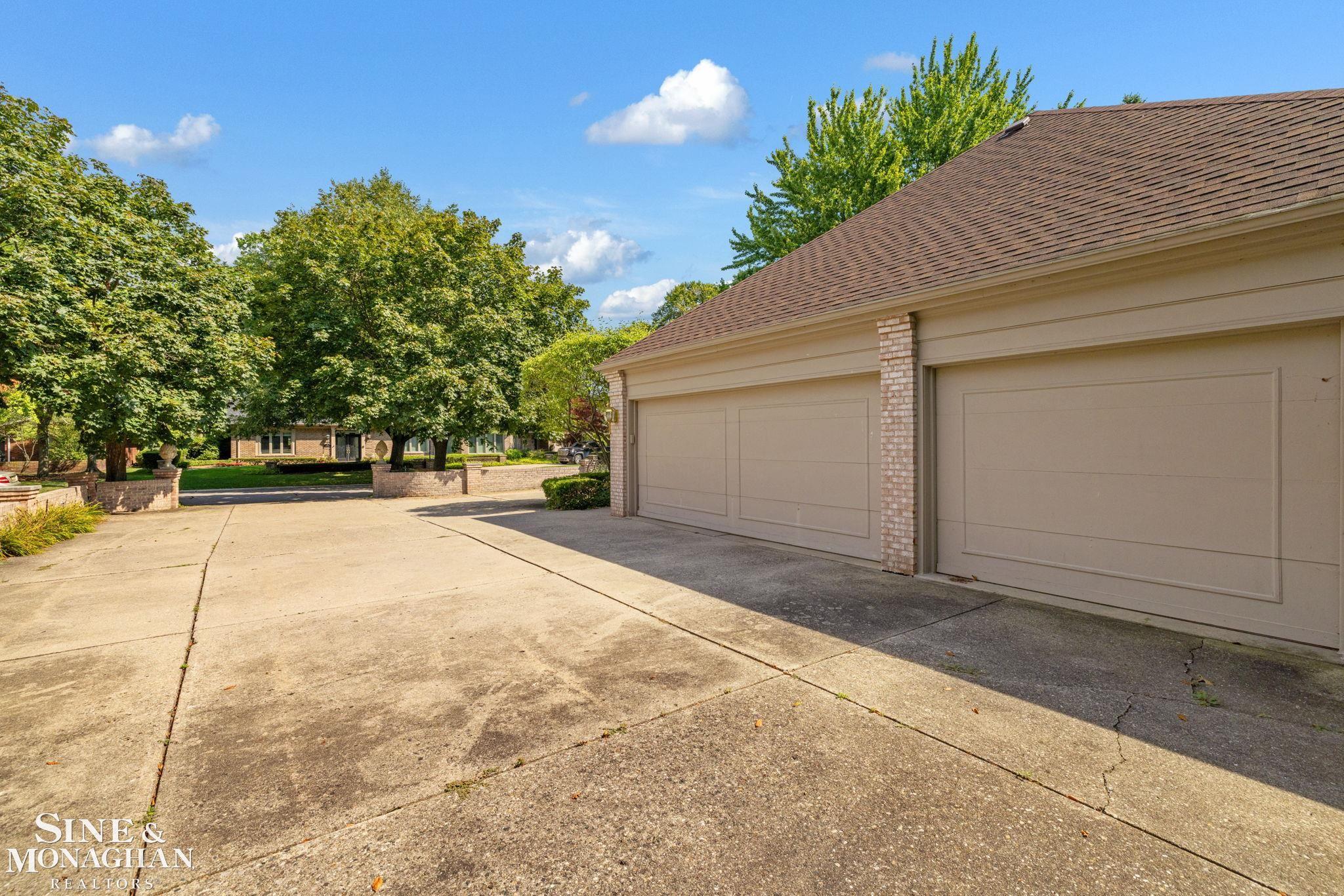 17 Belle Meade Street Property Photo 76