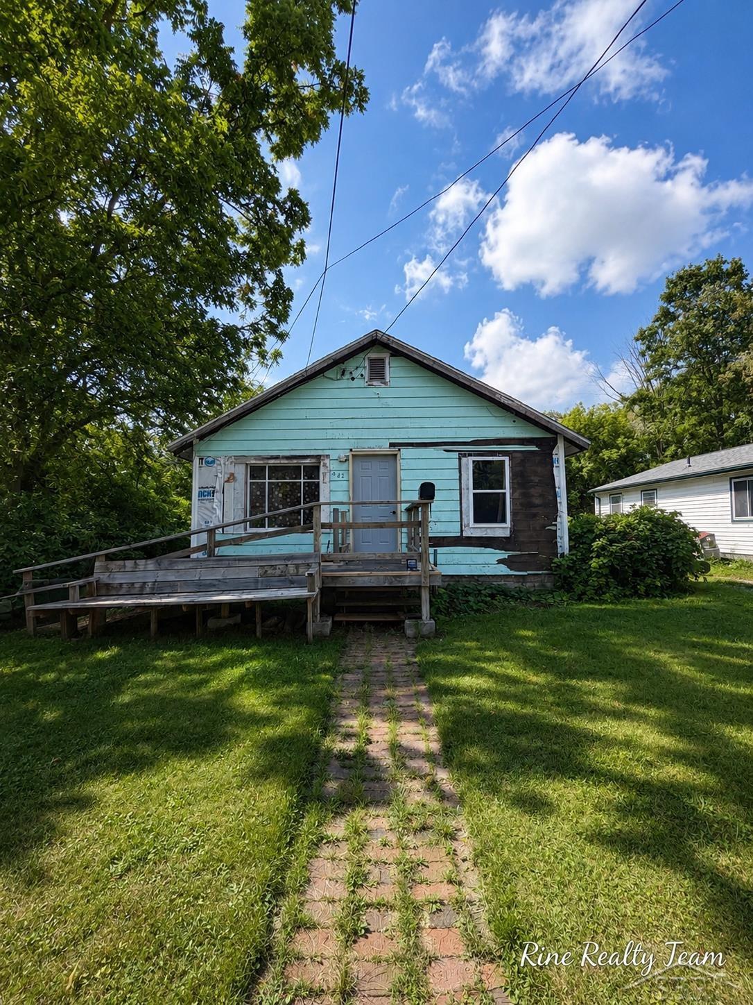 2421 Collingwood Avenue
