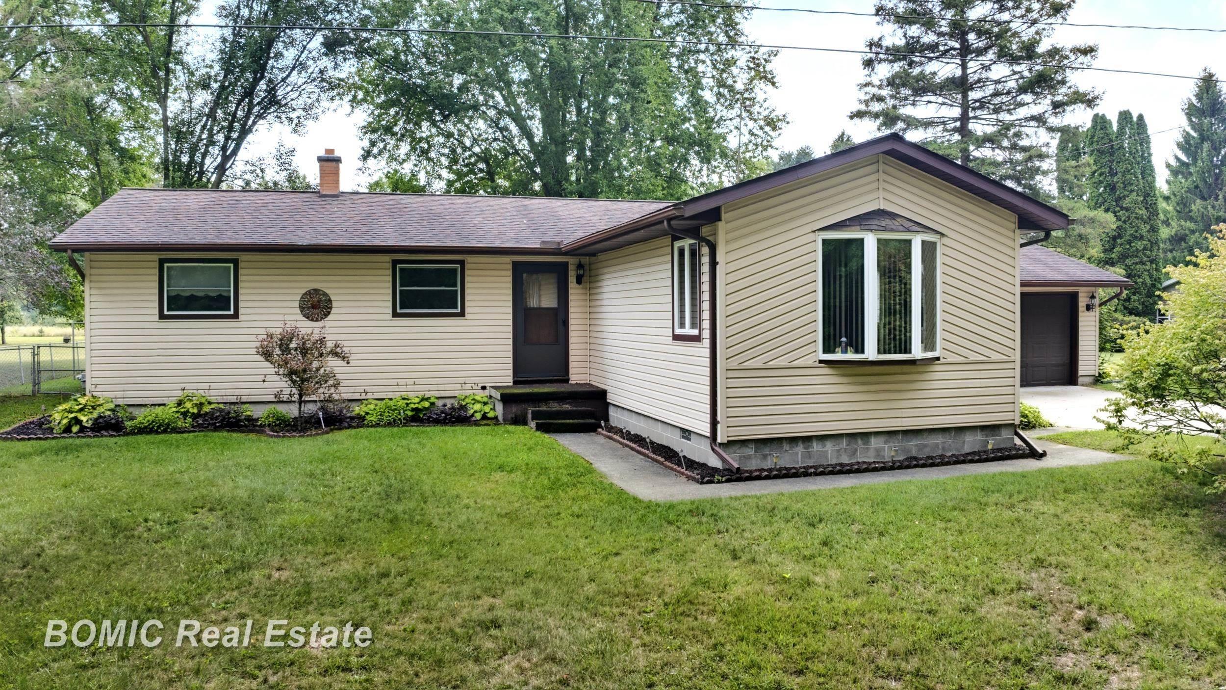 9300 Canada Road Property Photo 1