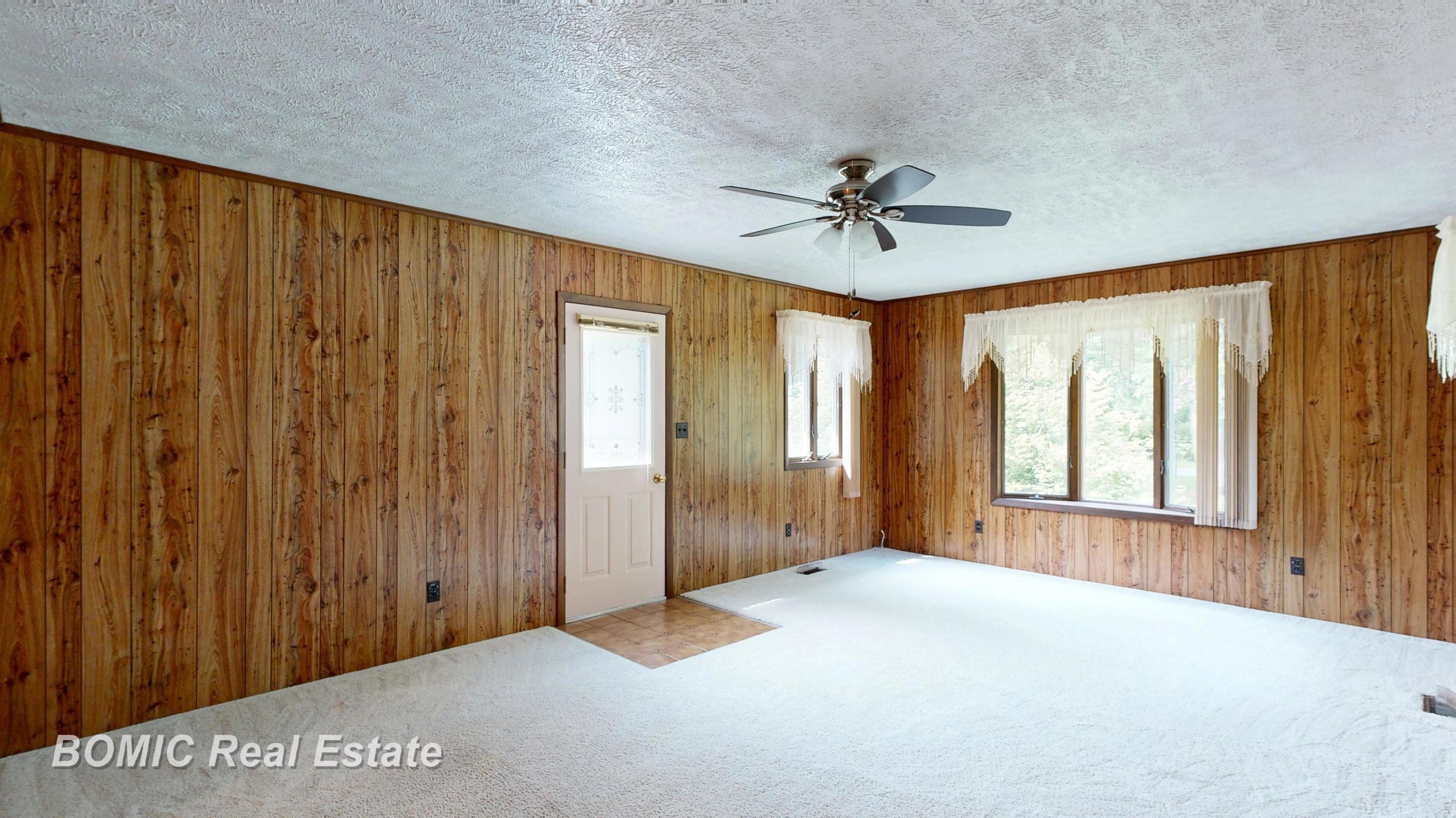 9300 Canada Road Property Photo 11