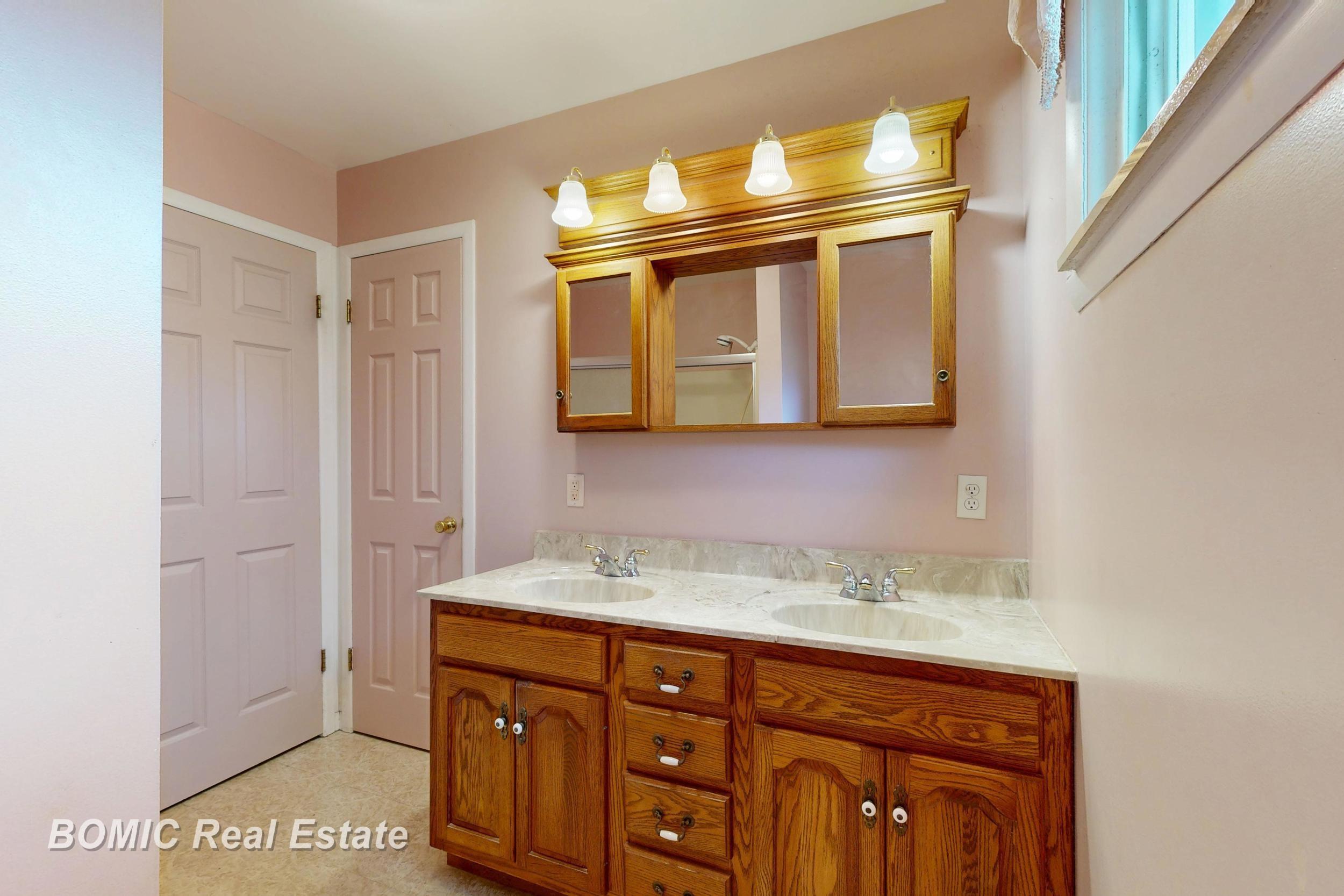 9300 Canada Road Property Photo 17