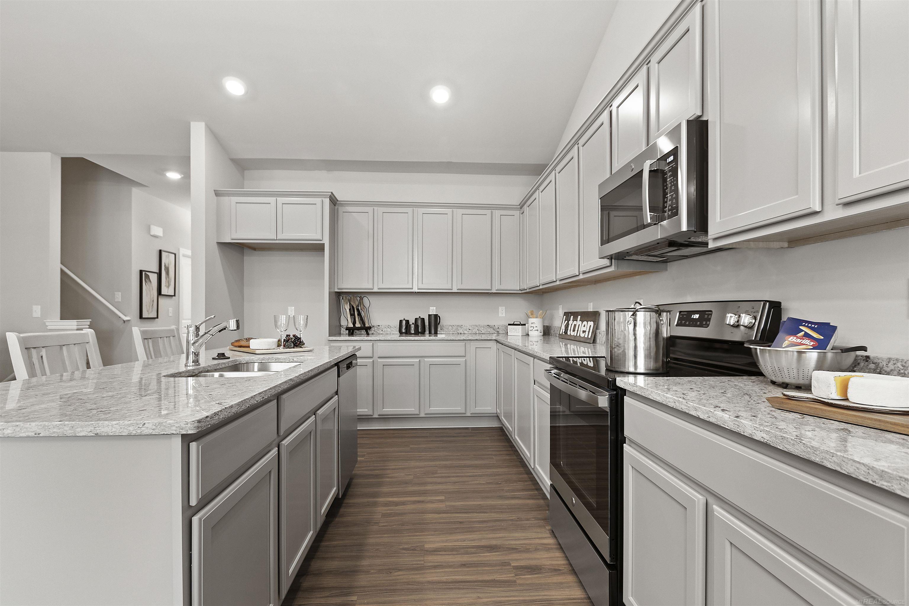 9924 Crossview Trail Property Photo 8