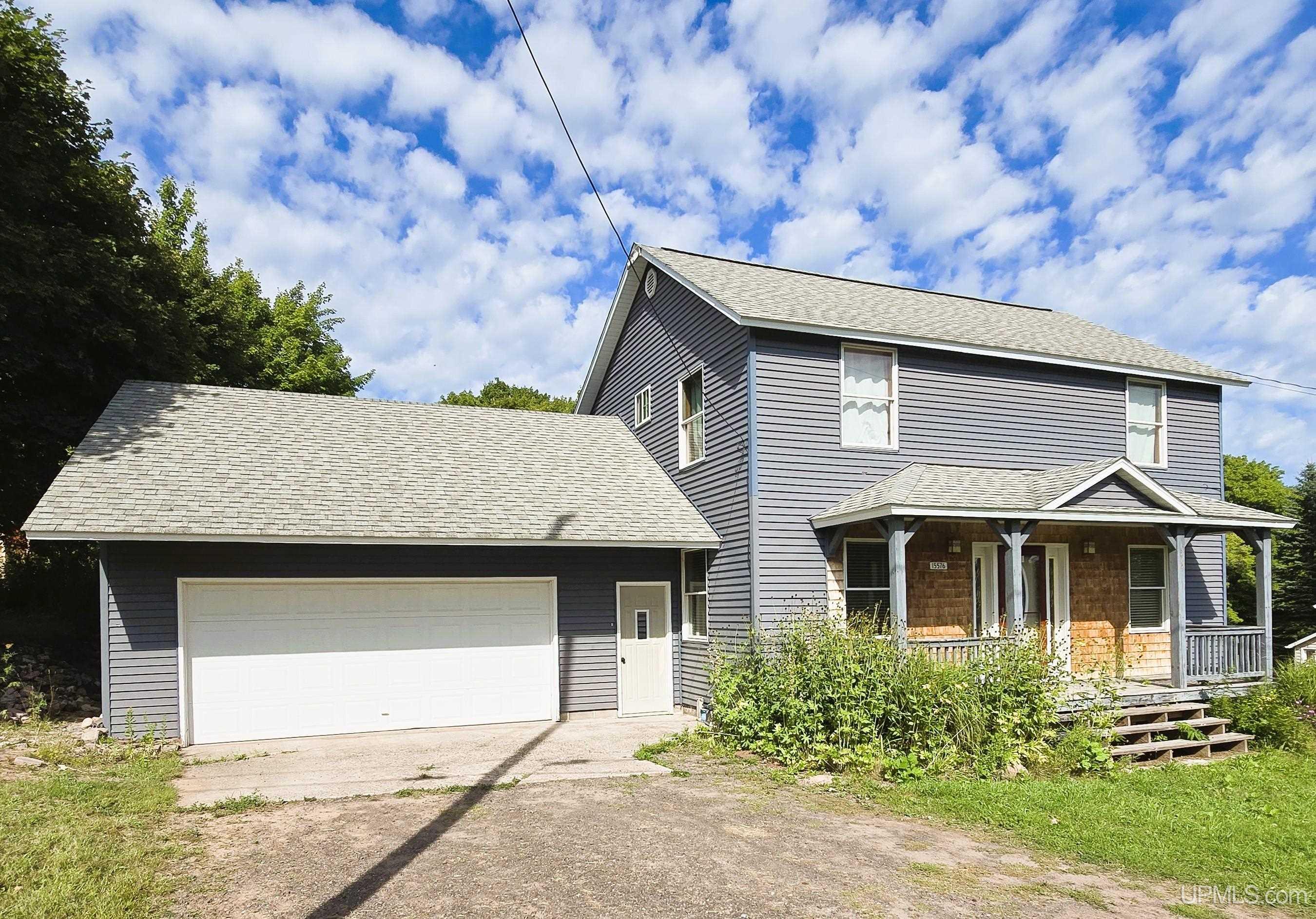 15576 Evergreen Street Property Photo 1