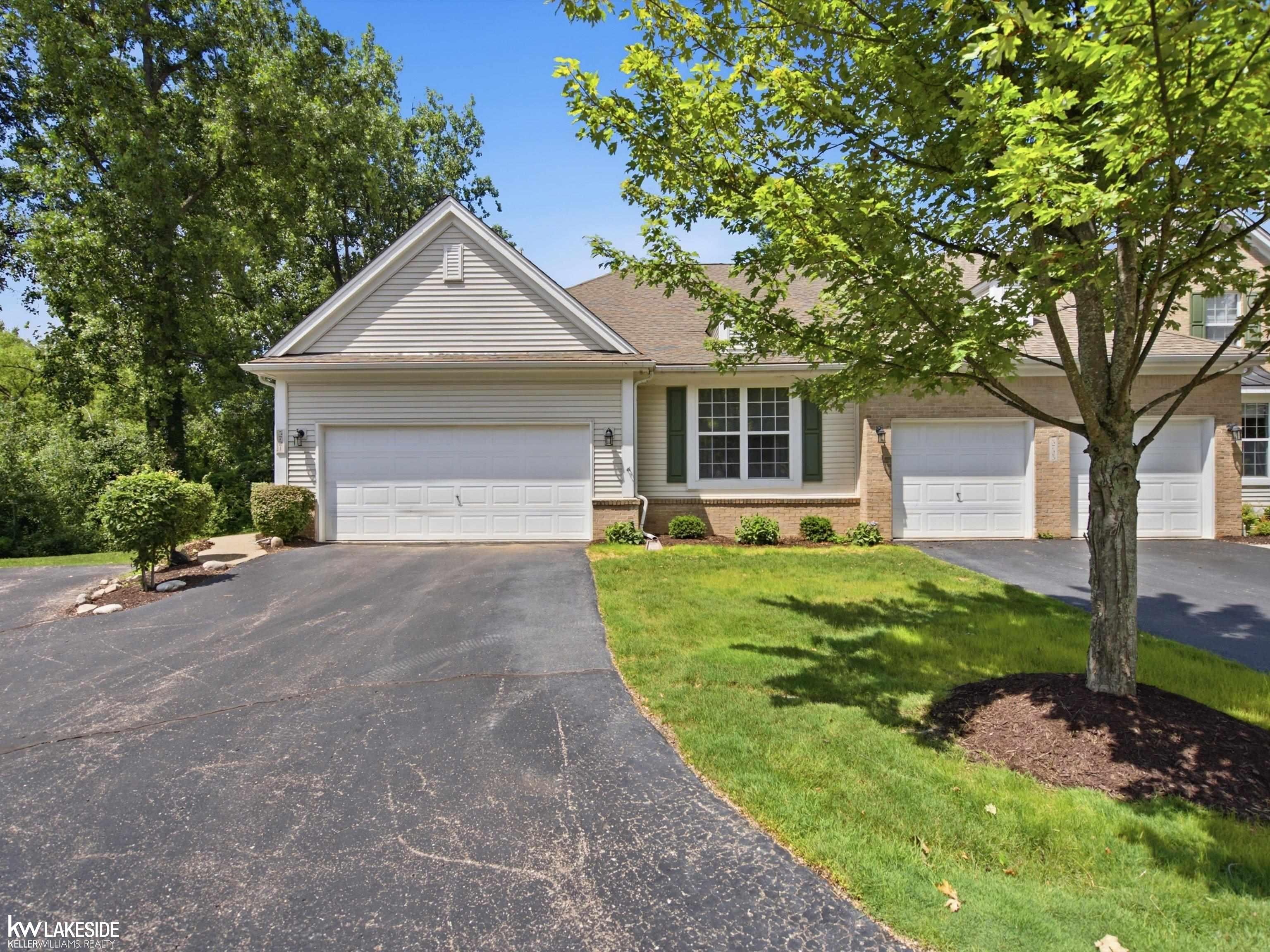 5721 Pinecroft Court Property Photo 1