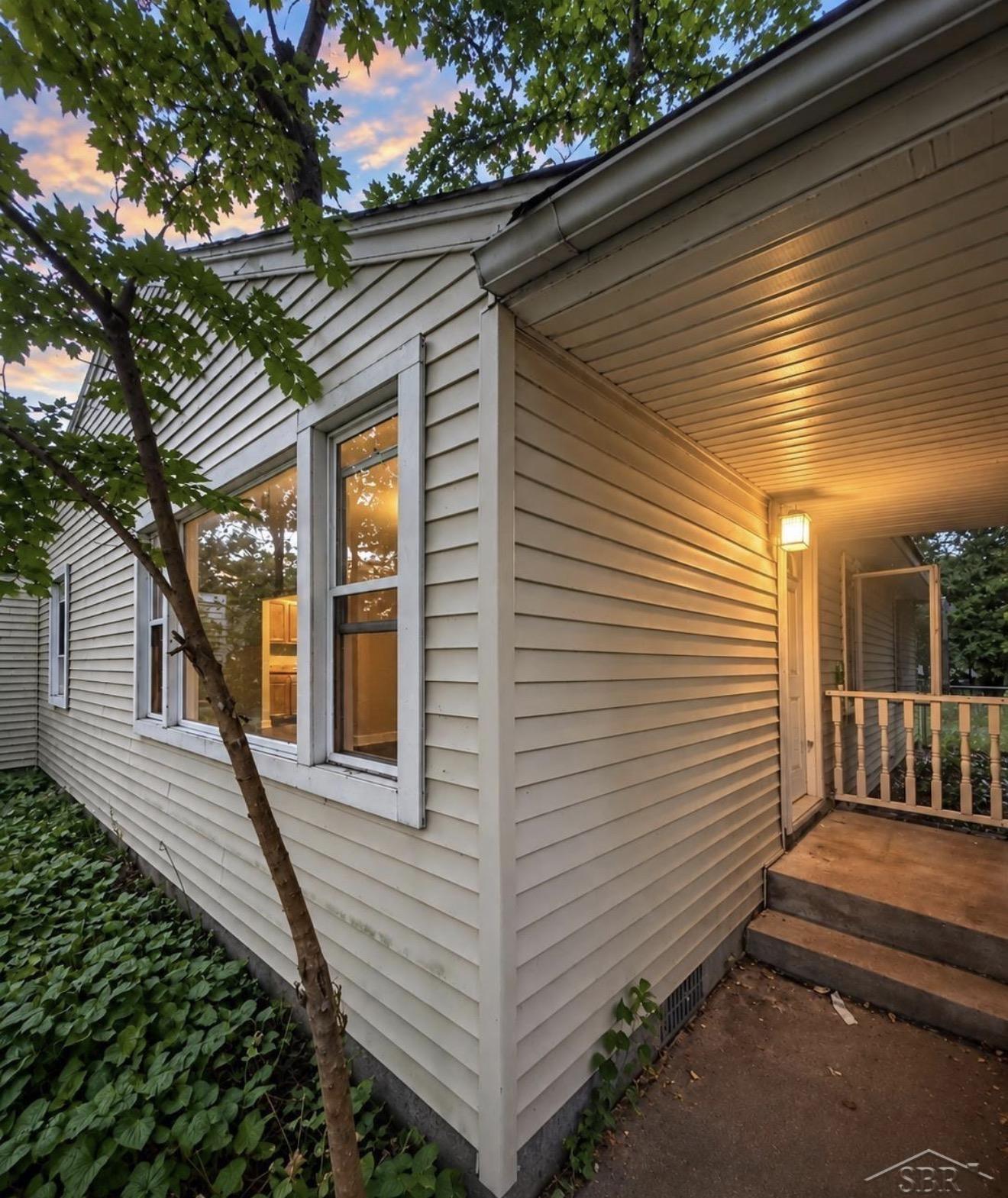 1480 Linden Street Property Photo 2