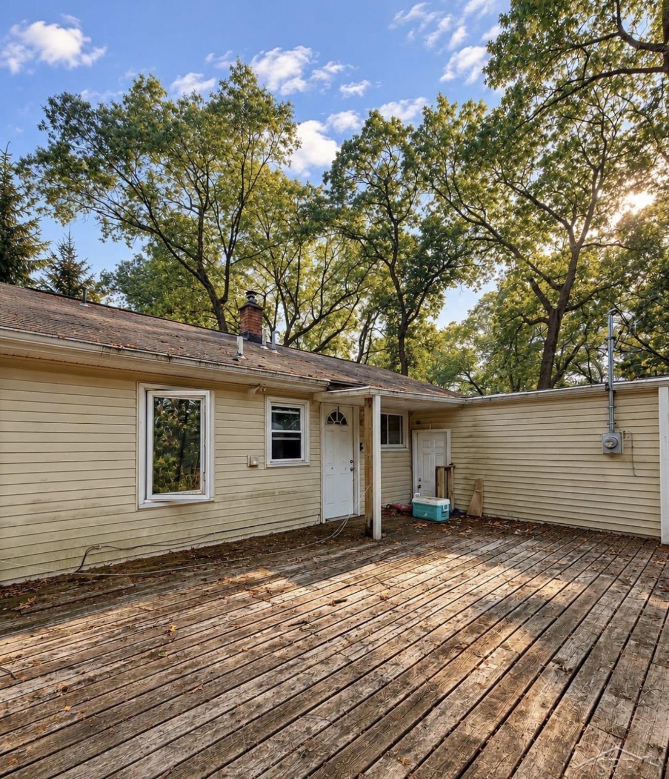 1480 Linden Street Property Photo 4