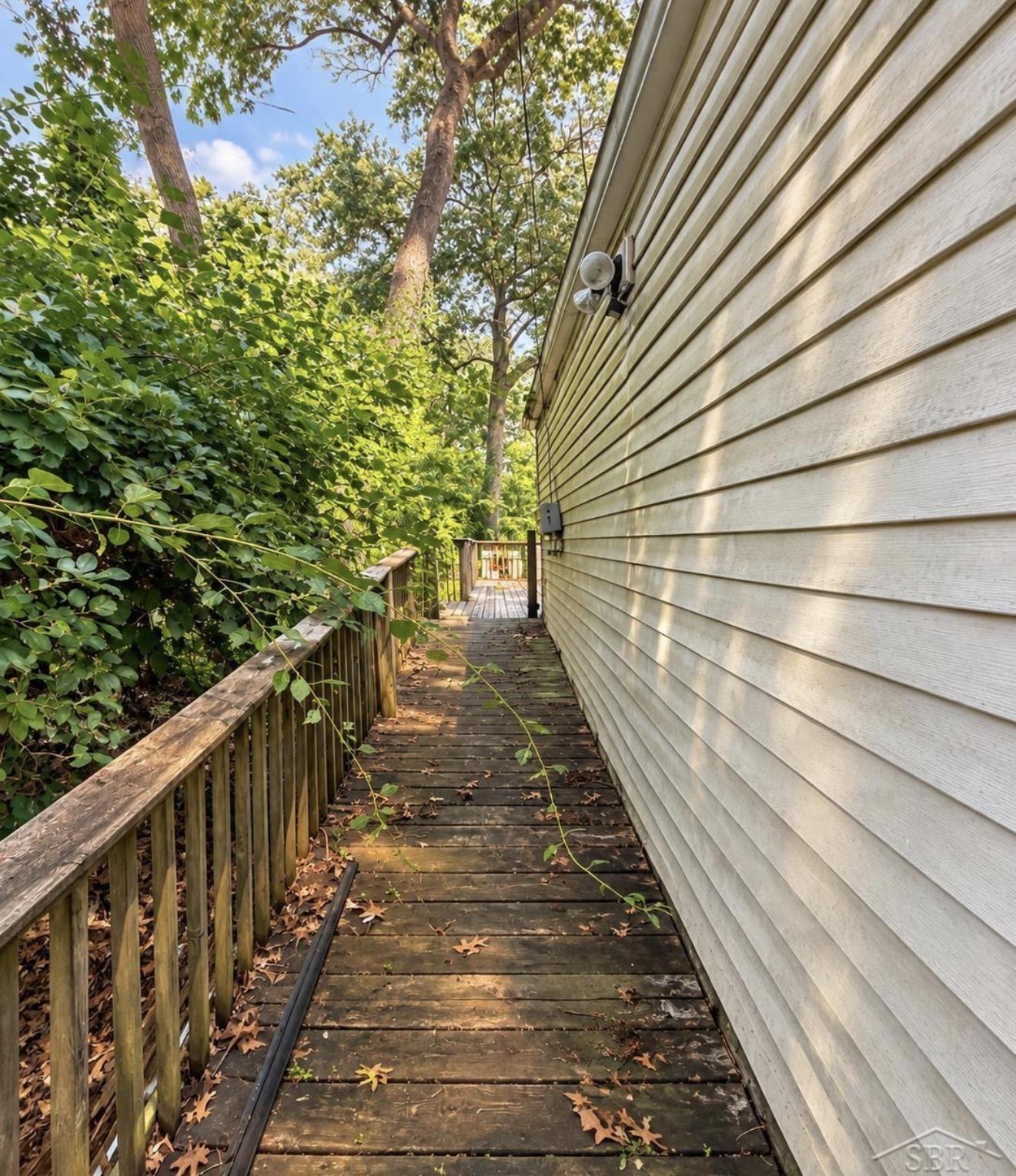1480 Linden Street Property Photo 8
