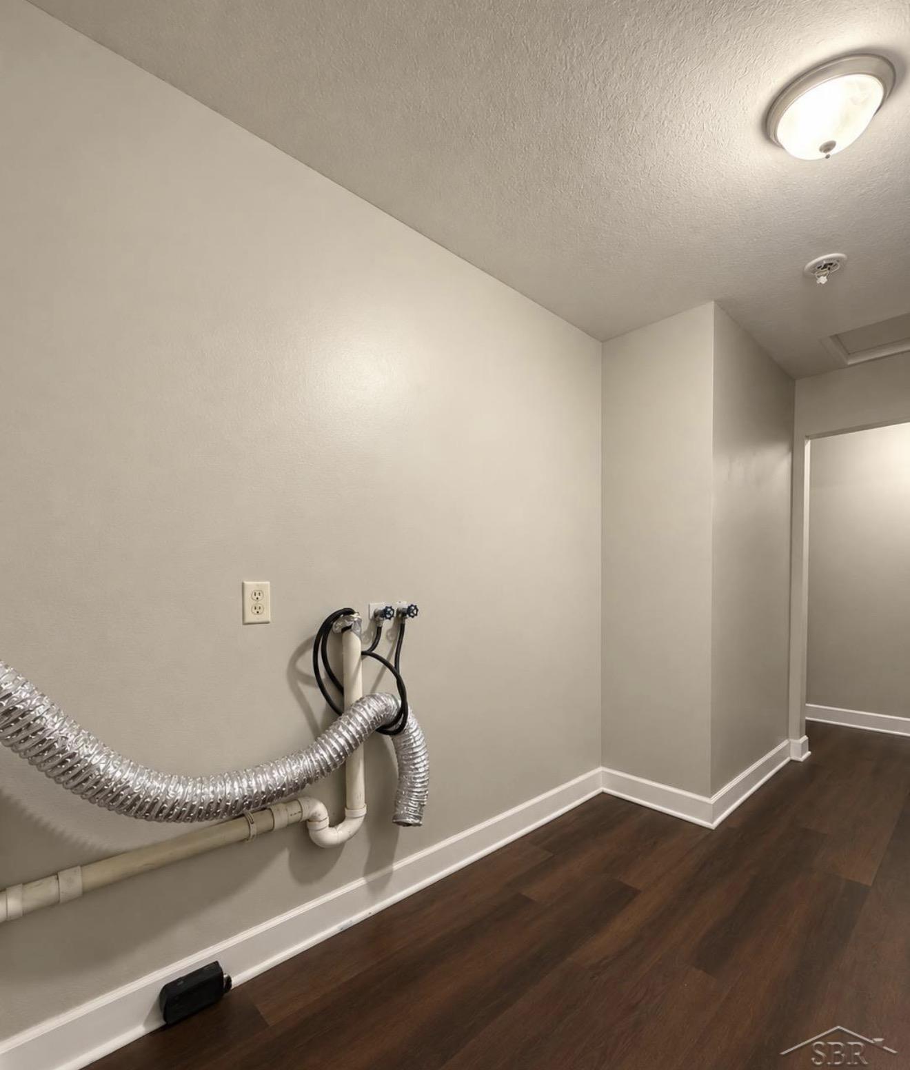 1480 Linden Street Property Photo 26