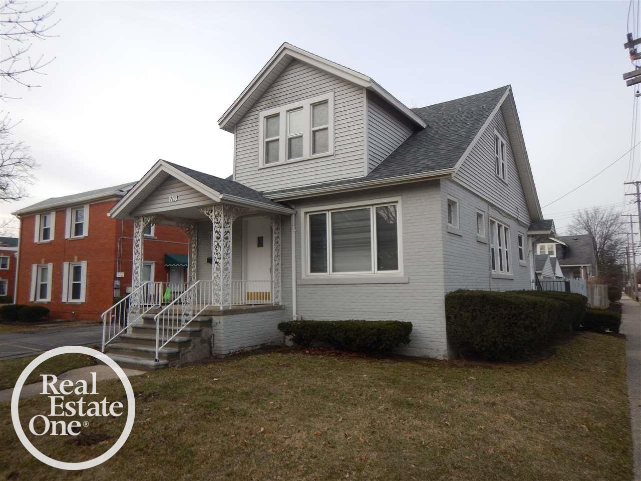 713 Saint Clair Street Property Photo 1