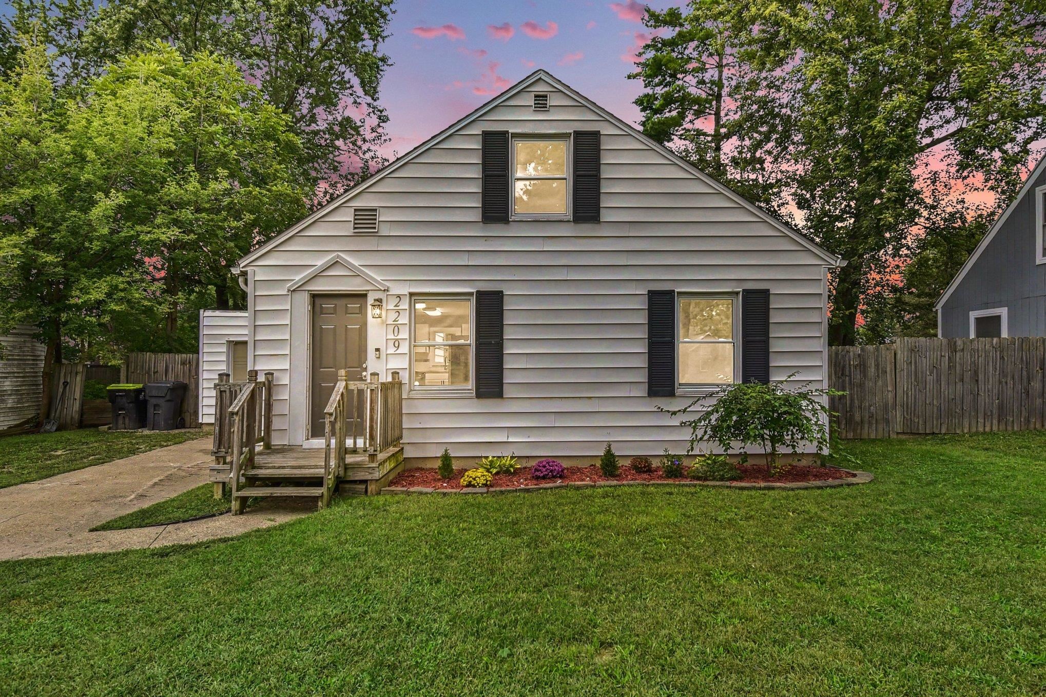 2209 Carolina Street Property Photo 1