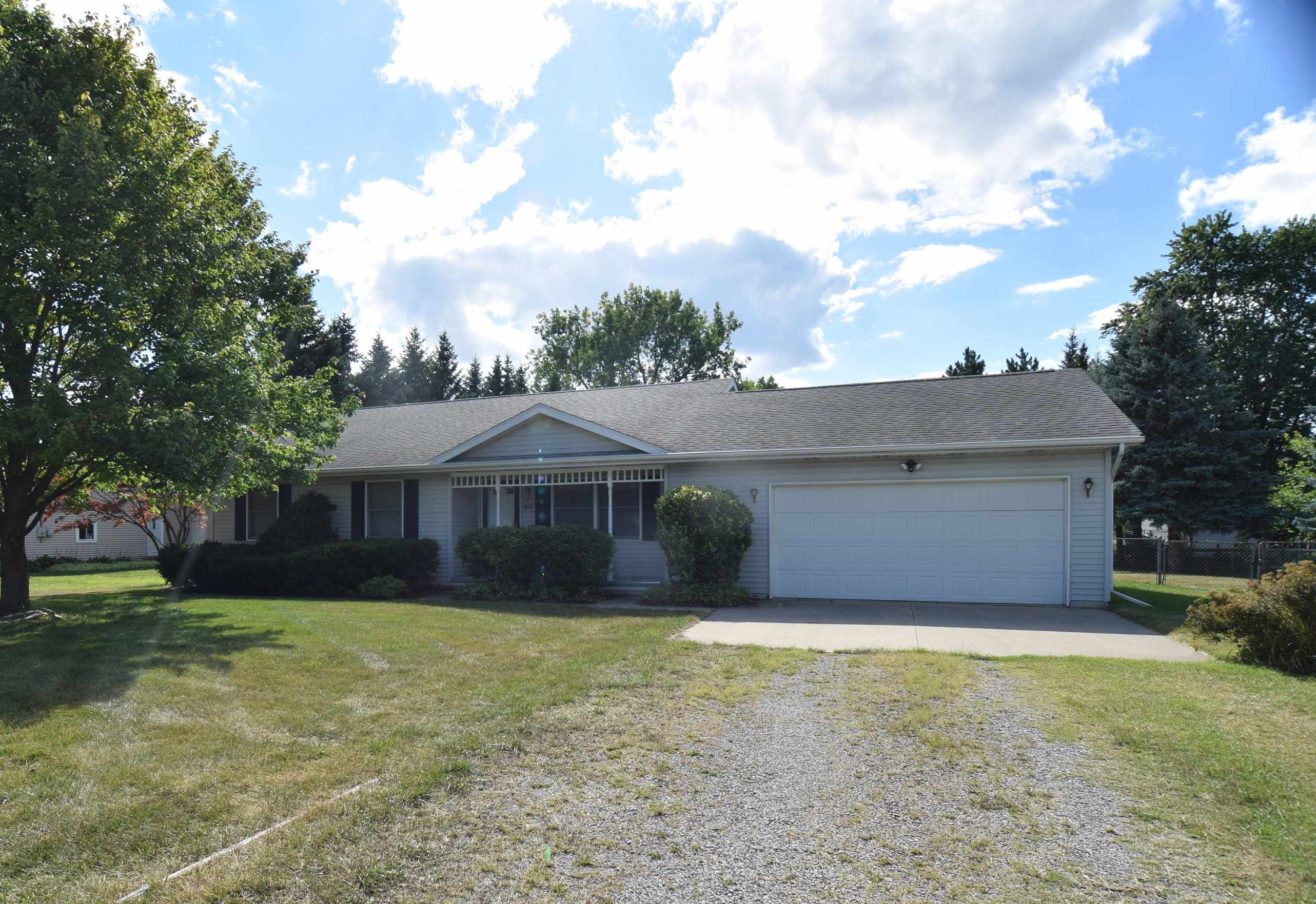 4888 11 Mile Road Property Photo 1