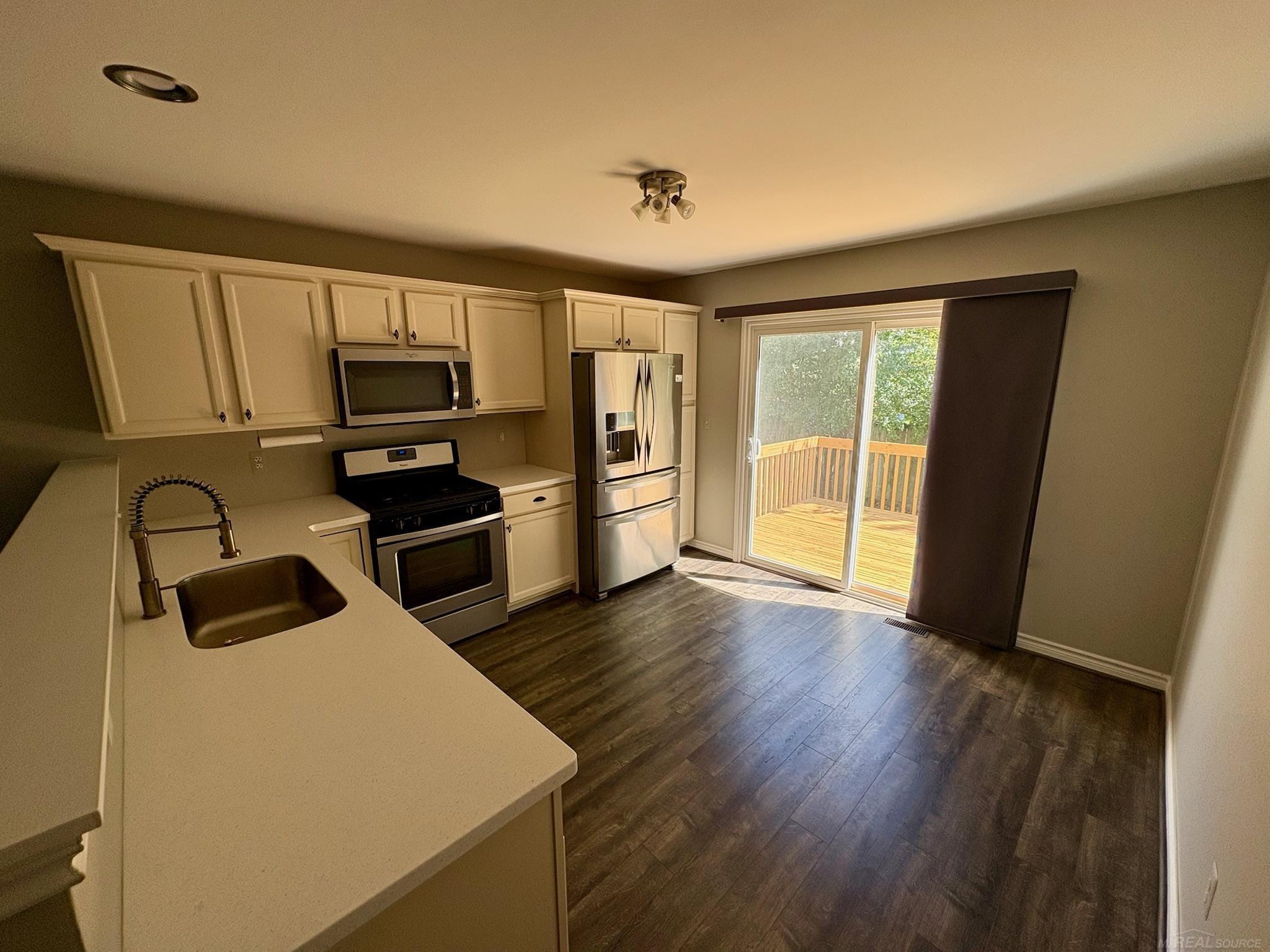 3946 Electric Avenue Property Photo 21