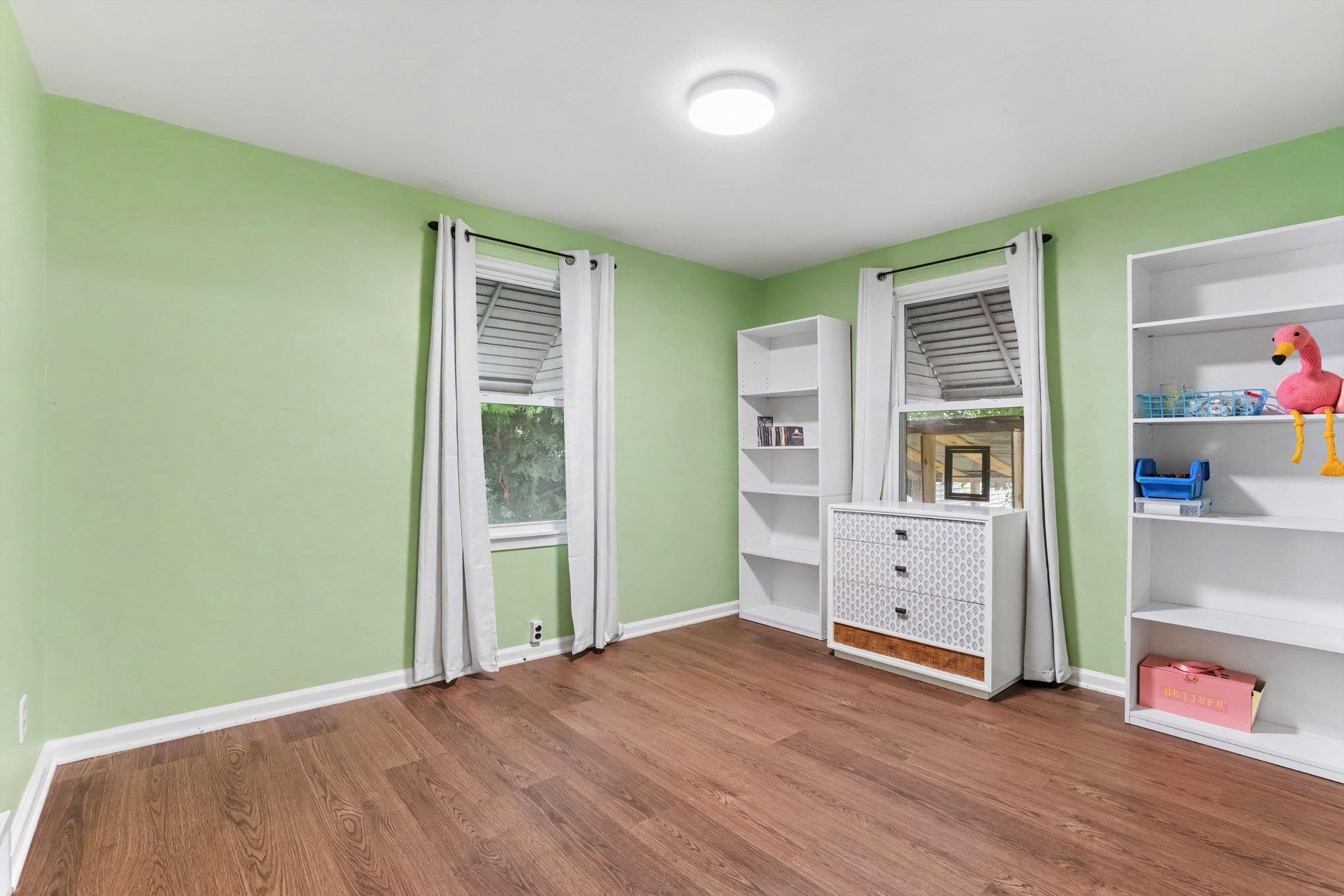 607 N Sophia Street Property Photo 14