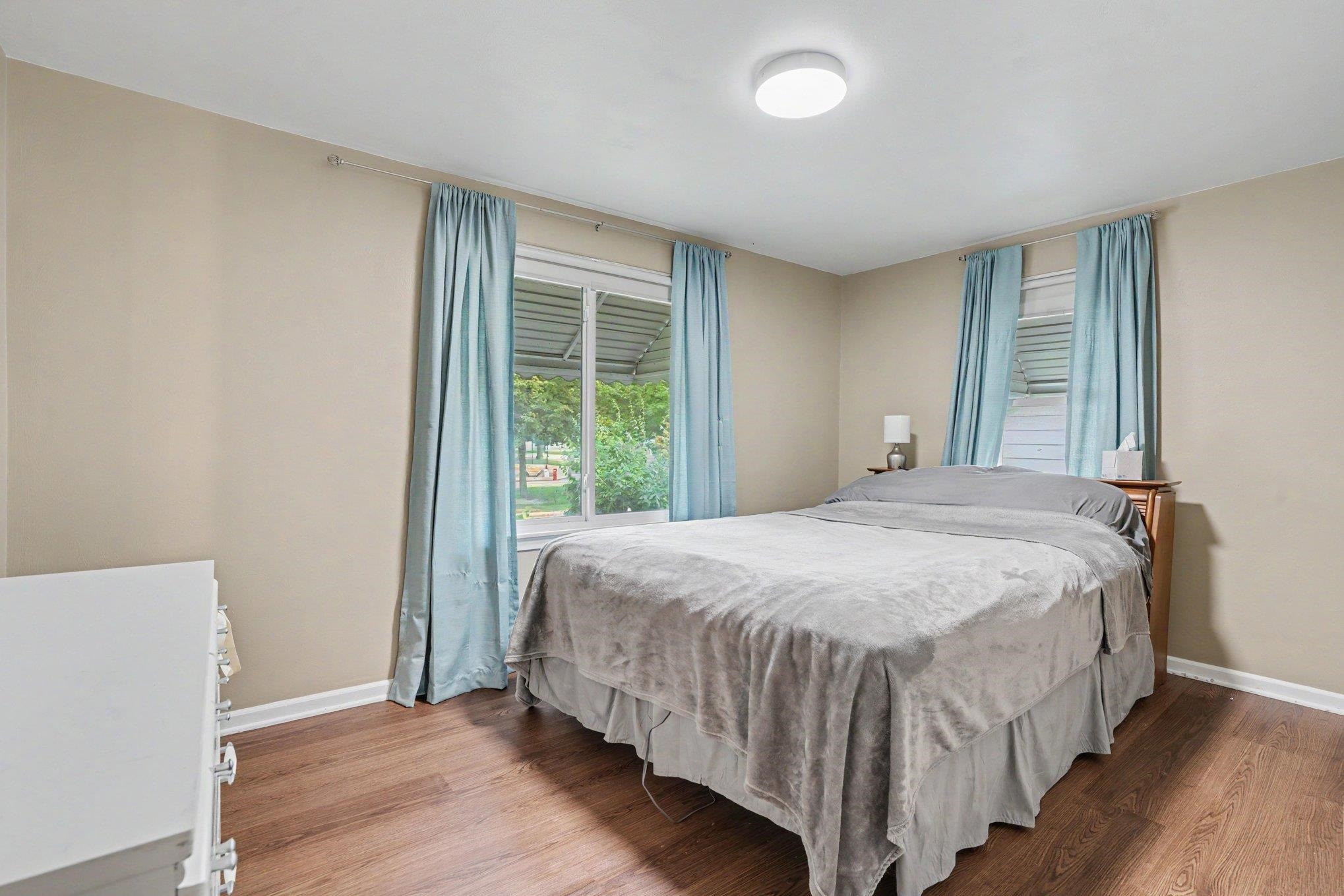 607 N Sophia Street Property Photo 16
