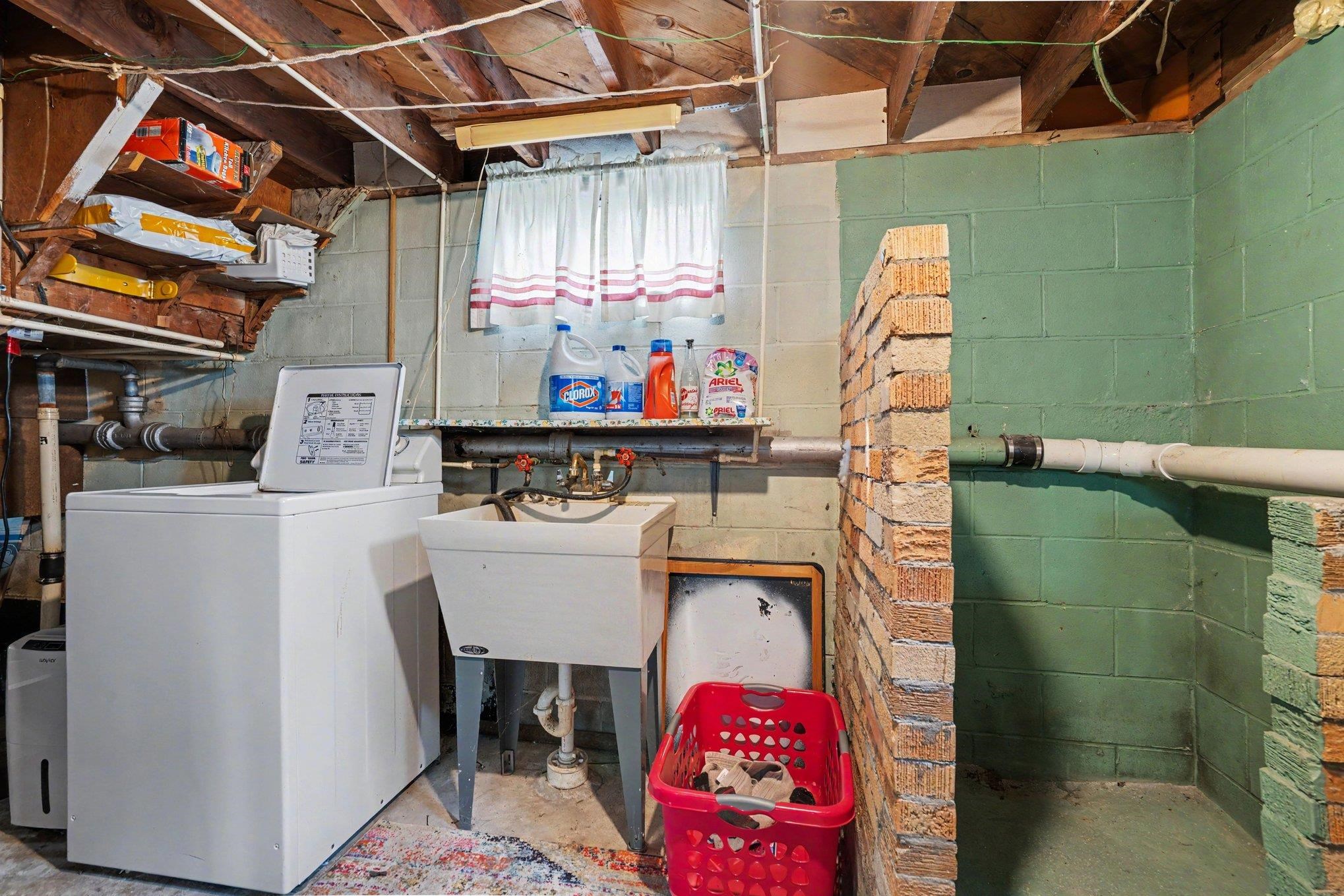 607 N Sophia Street Property Photo 22