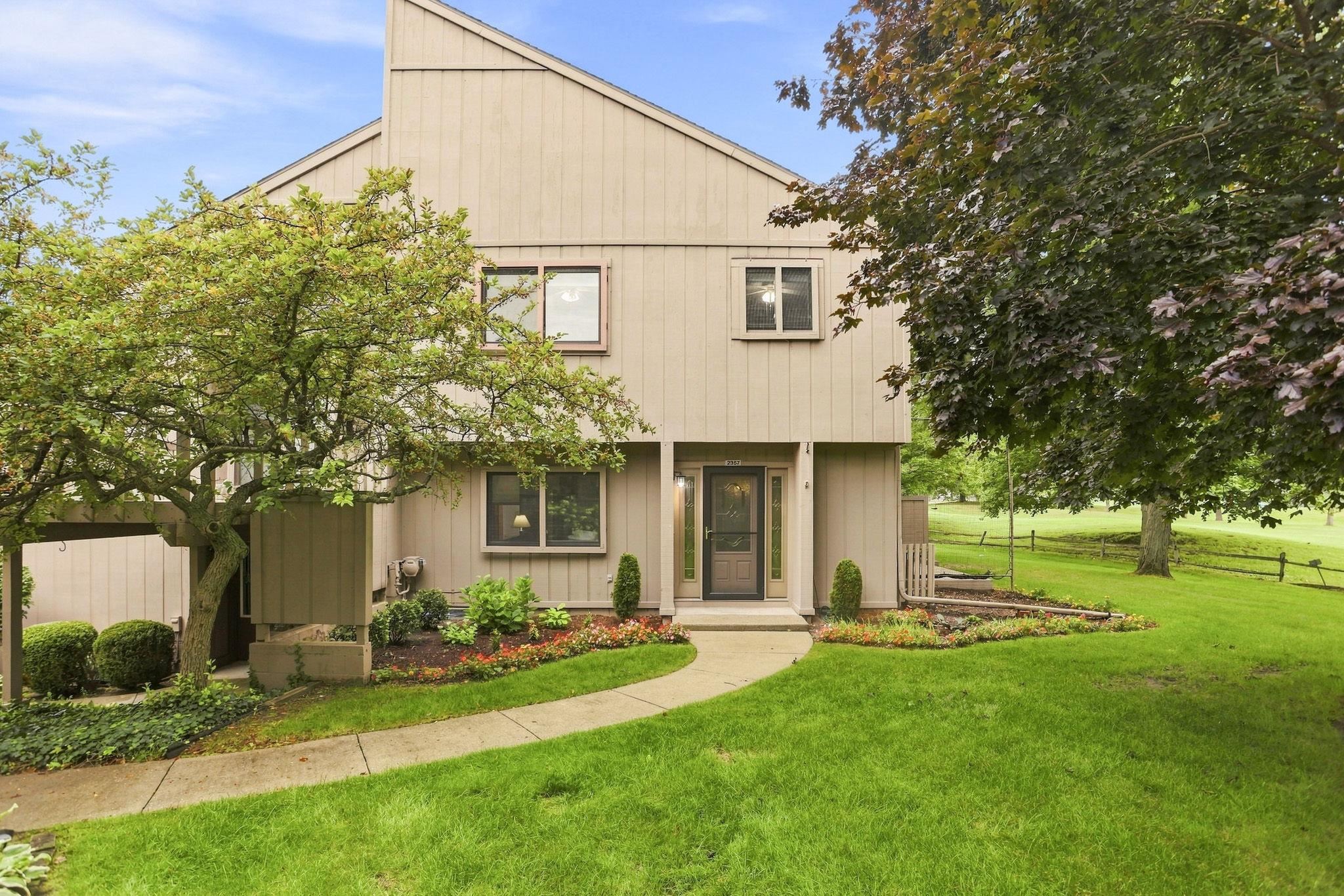 2357 Bay Woods Court Property Photo 1