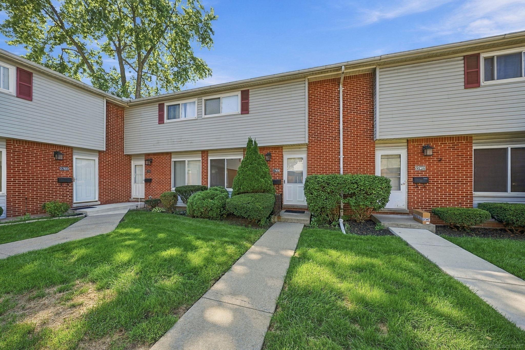 27908 Eastwick Square Drives Property Photo 2