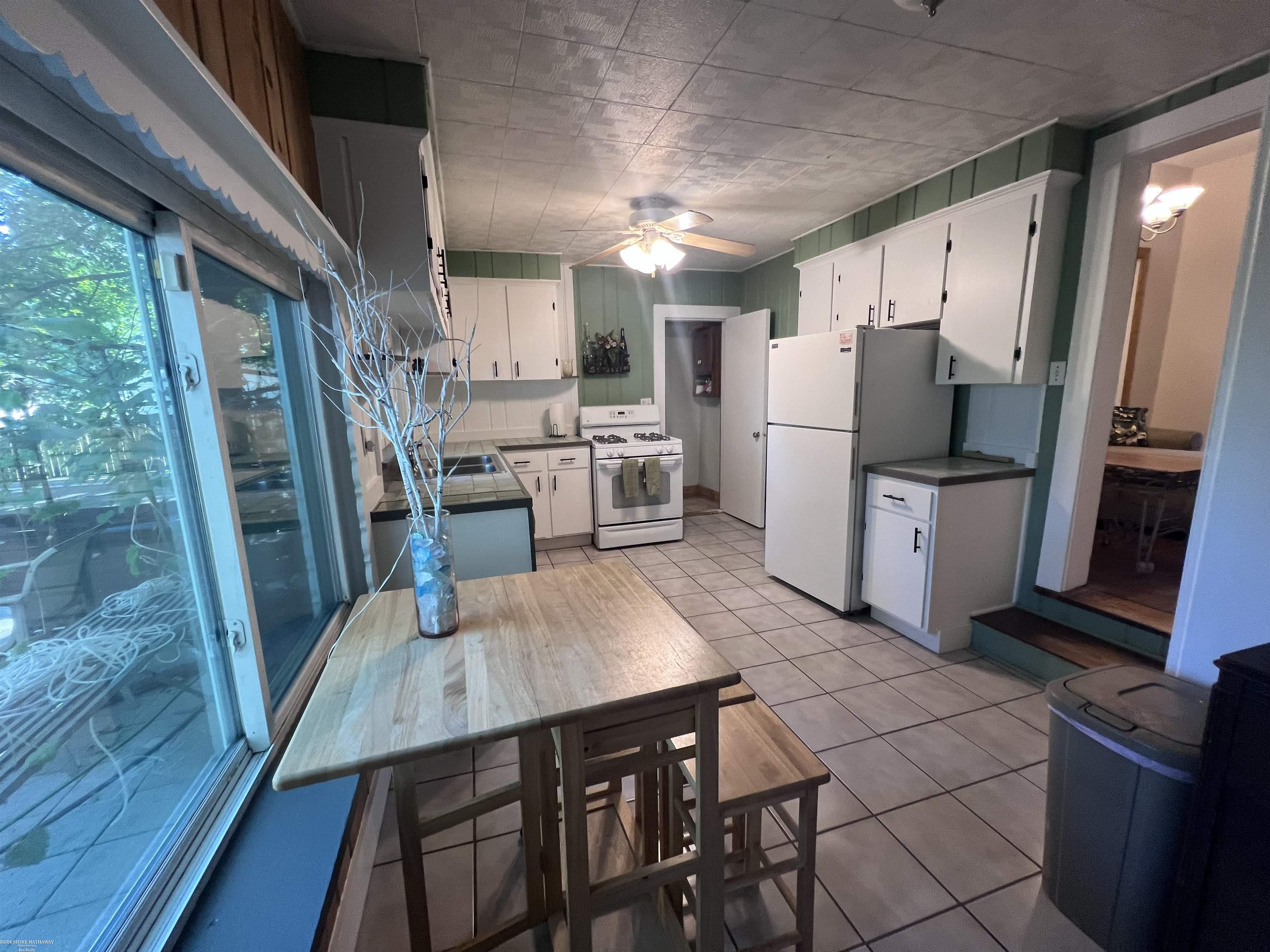 51 Juniper Street Property Photo 5