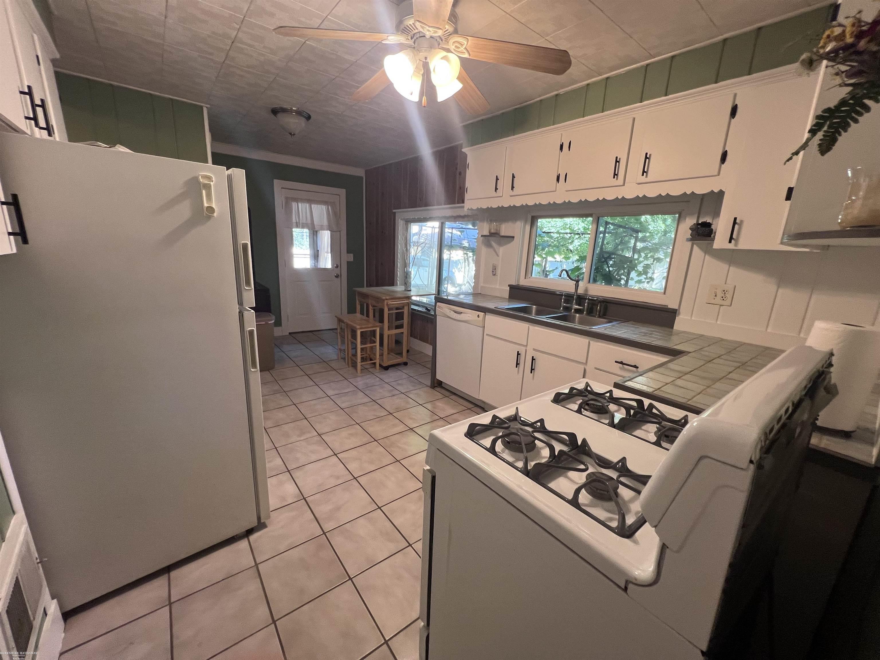 51 Juniper Street Property Photo 9