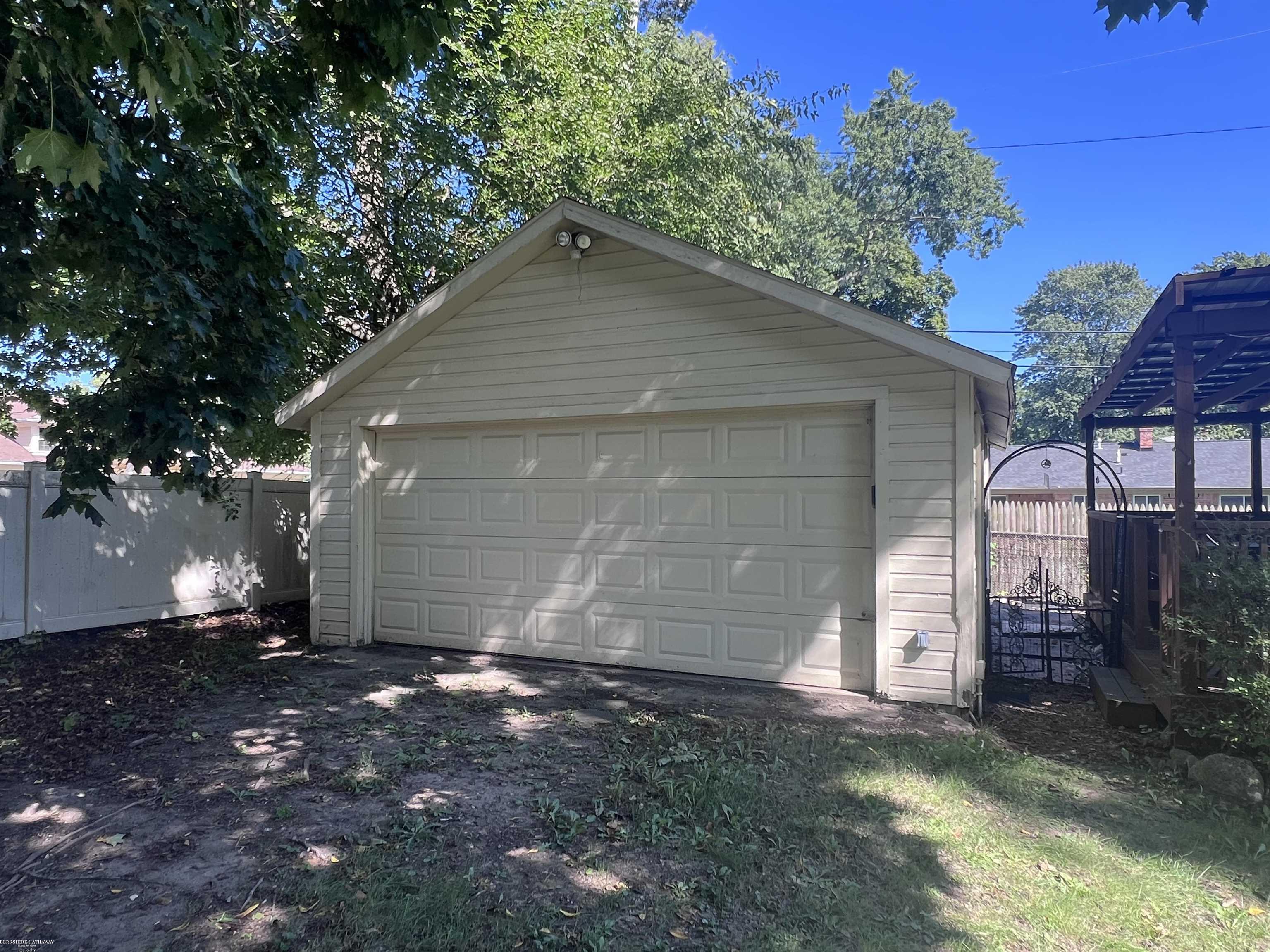 51 Juniper Street Property Photo 43