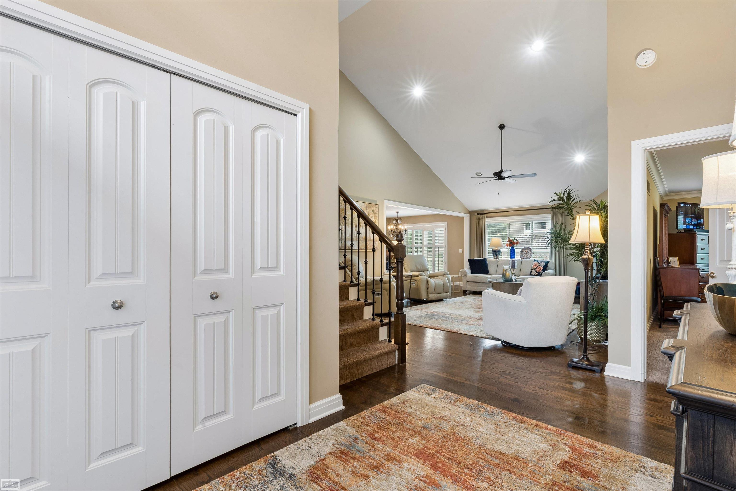 6182 Dana Rose Drive Property Photo 4