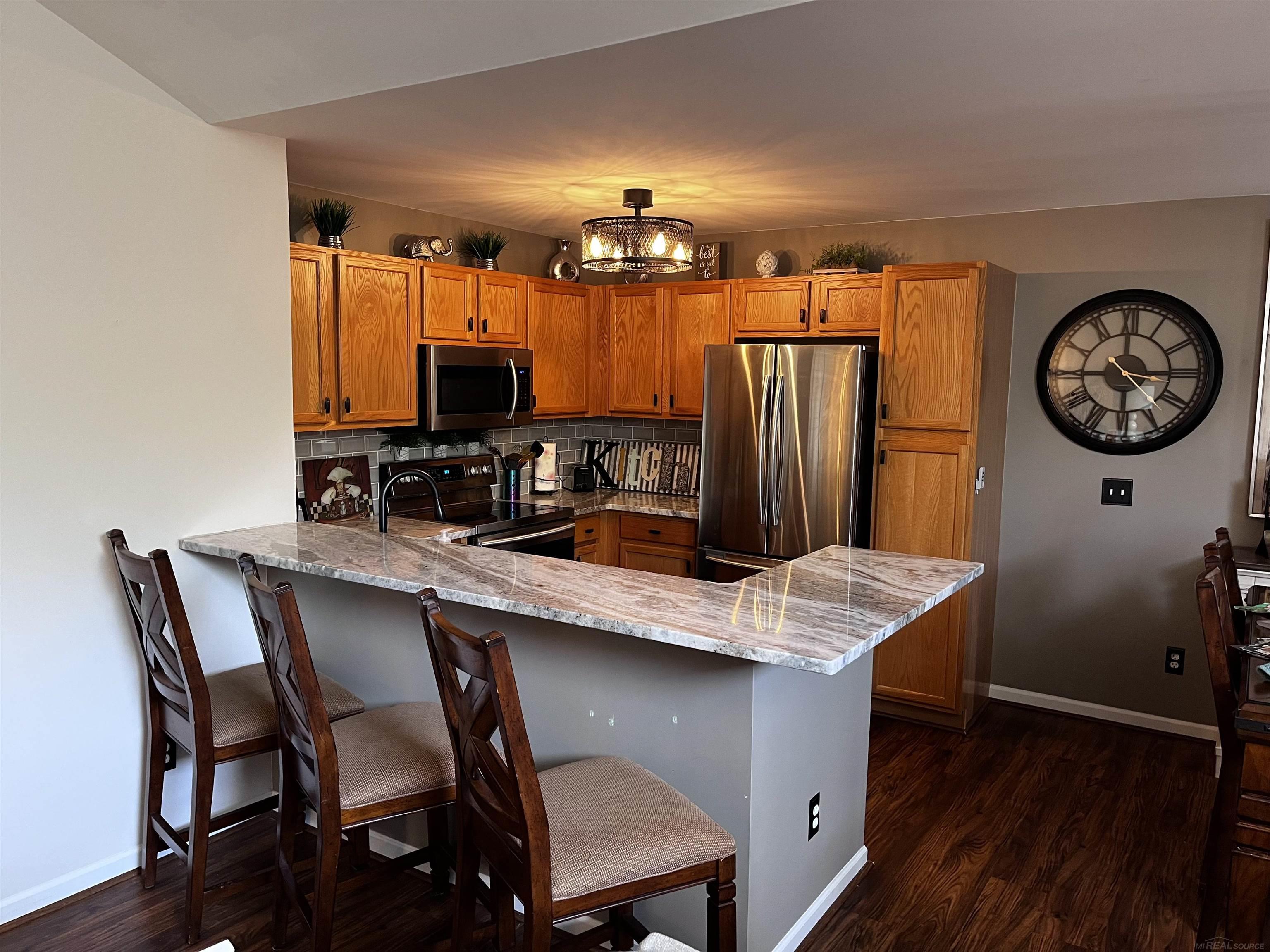 51582 Stern Lane Property Photo 4