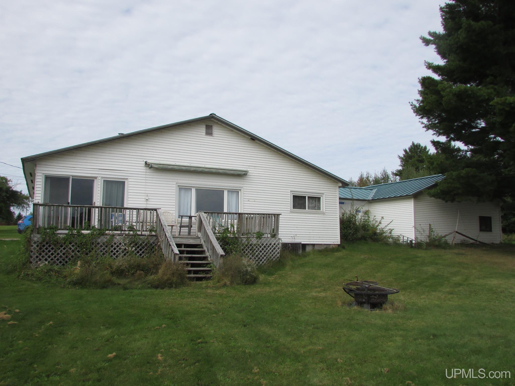 112 Pine Street Property Photo 1