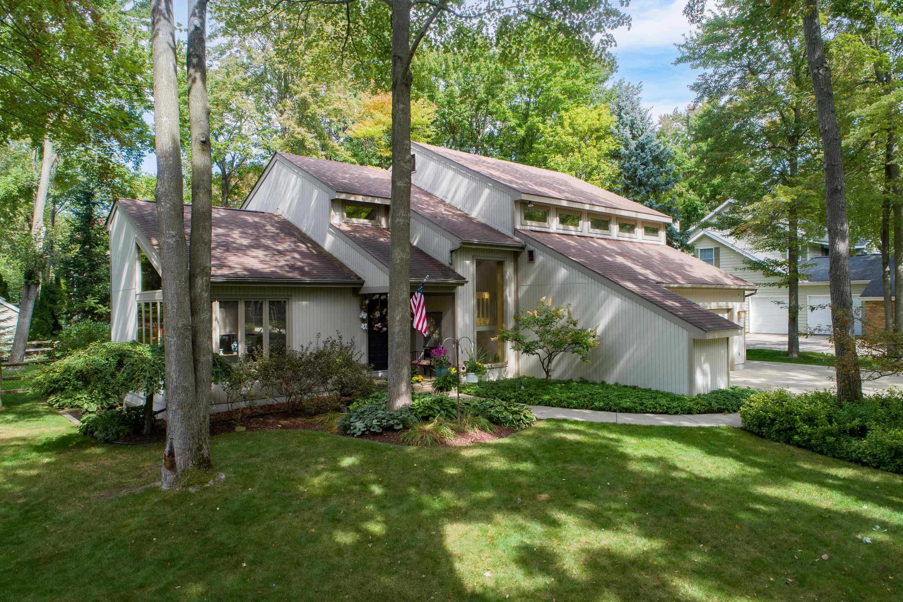 1401 Montague Street Property Photo 1