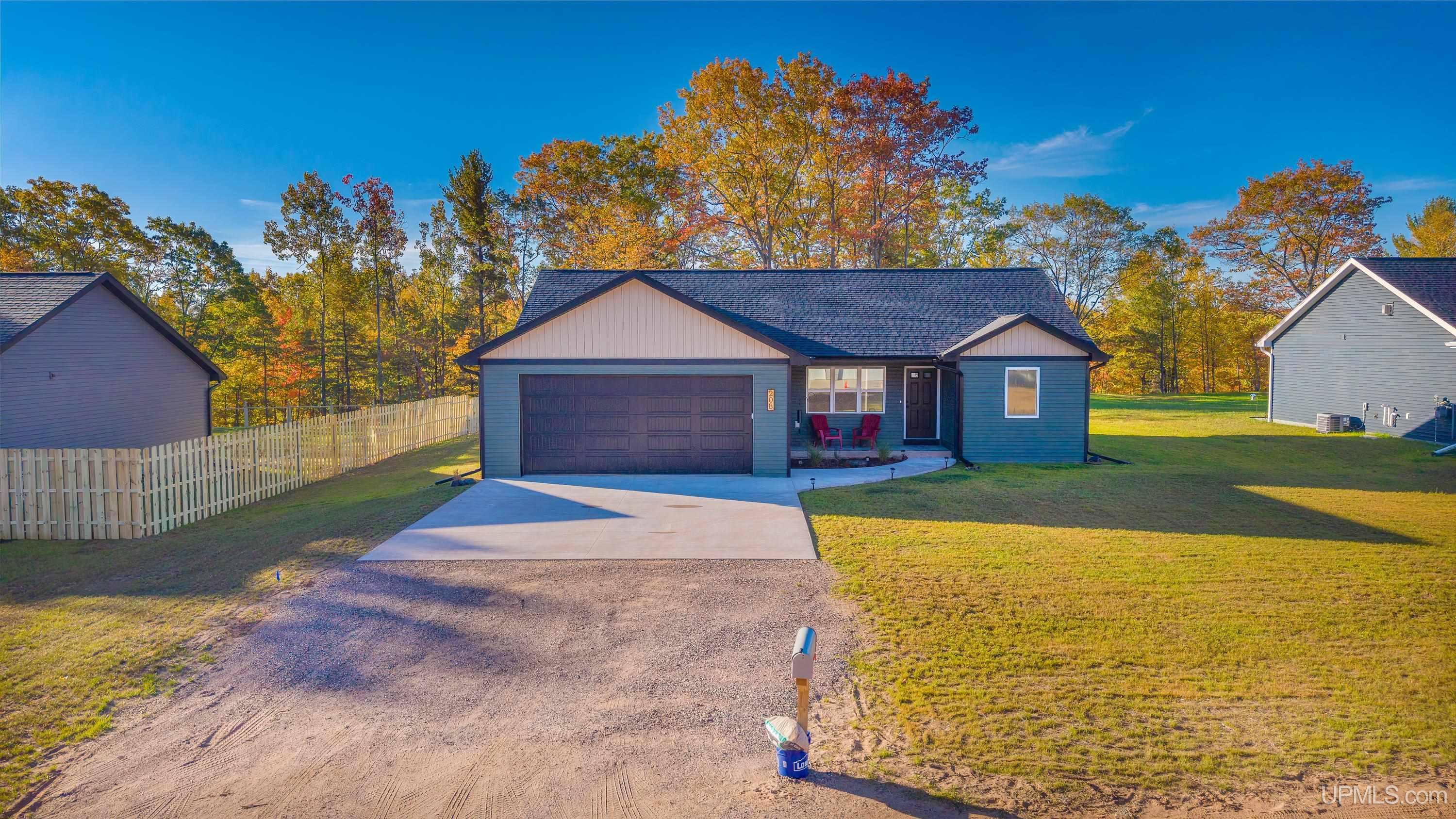 208 Sunset Drive Property Photo 1