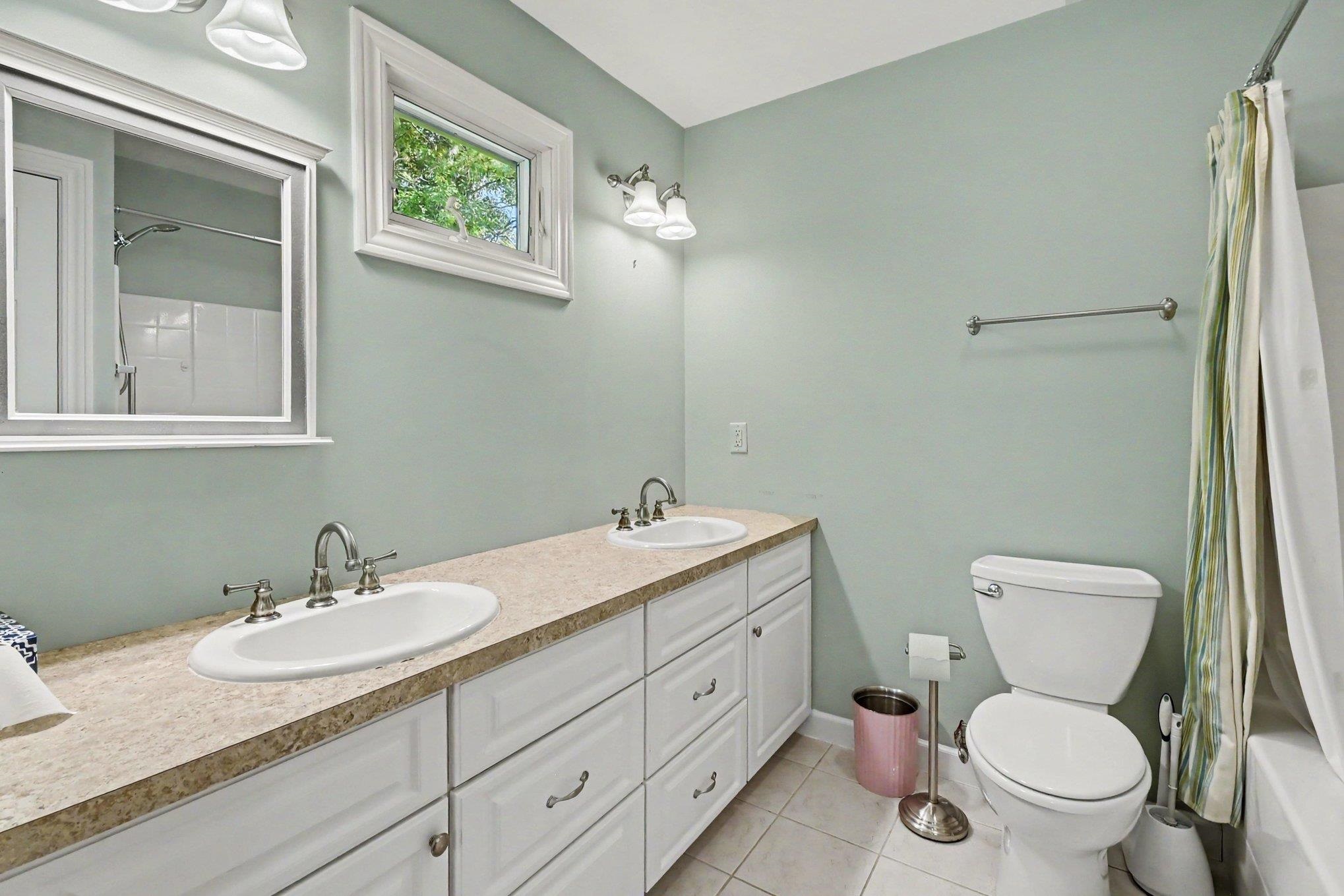 7430 Rock Hollow Lane Property Photo 16