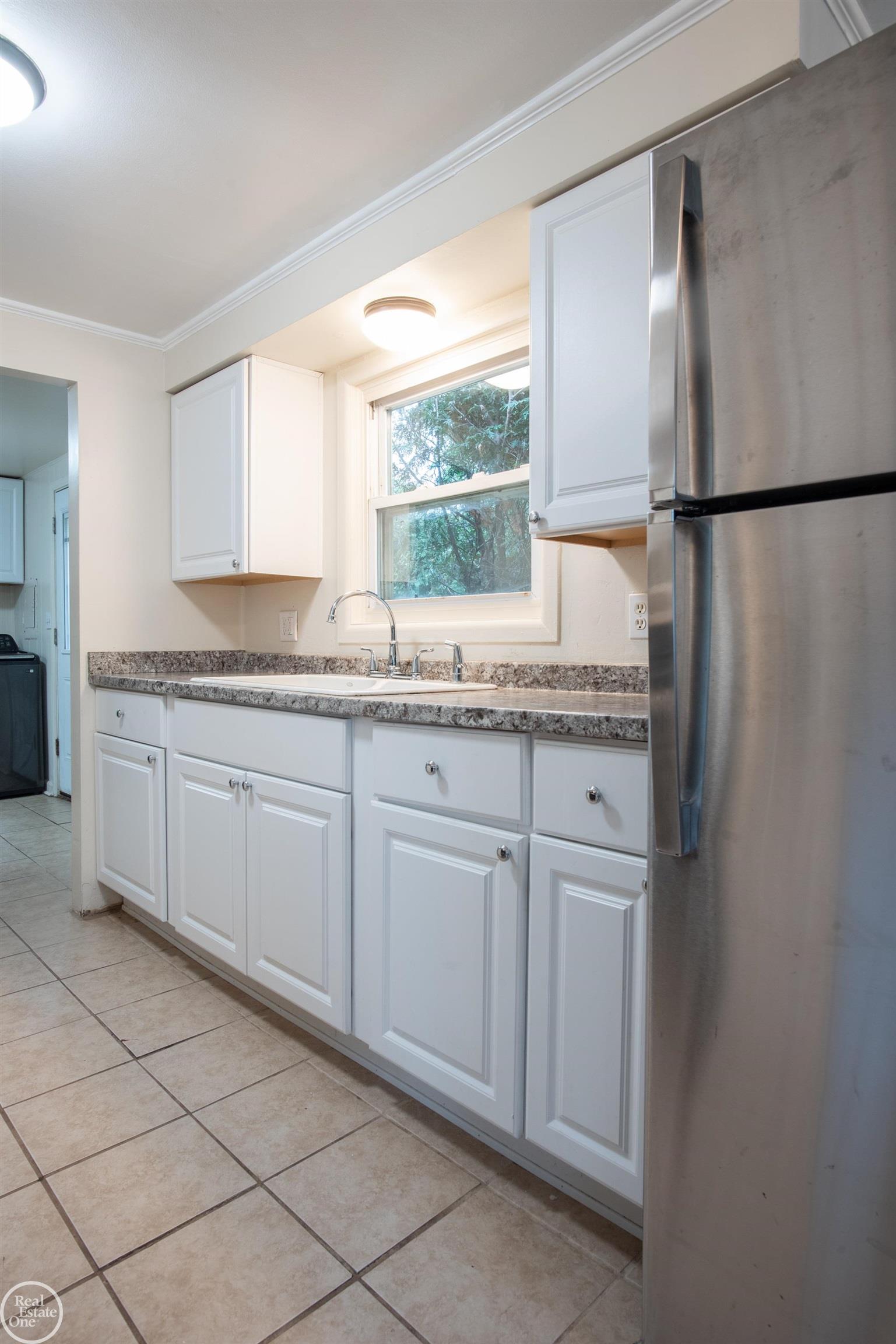 549 Edwards Street Property Photo 8