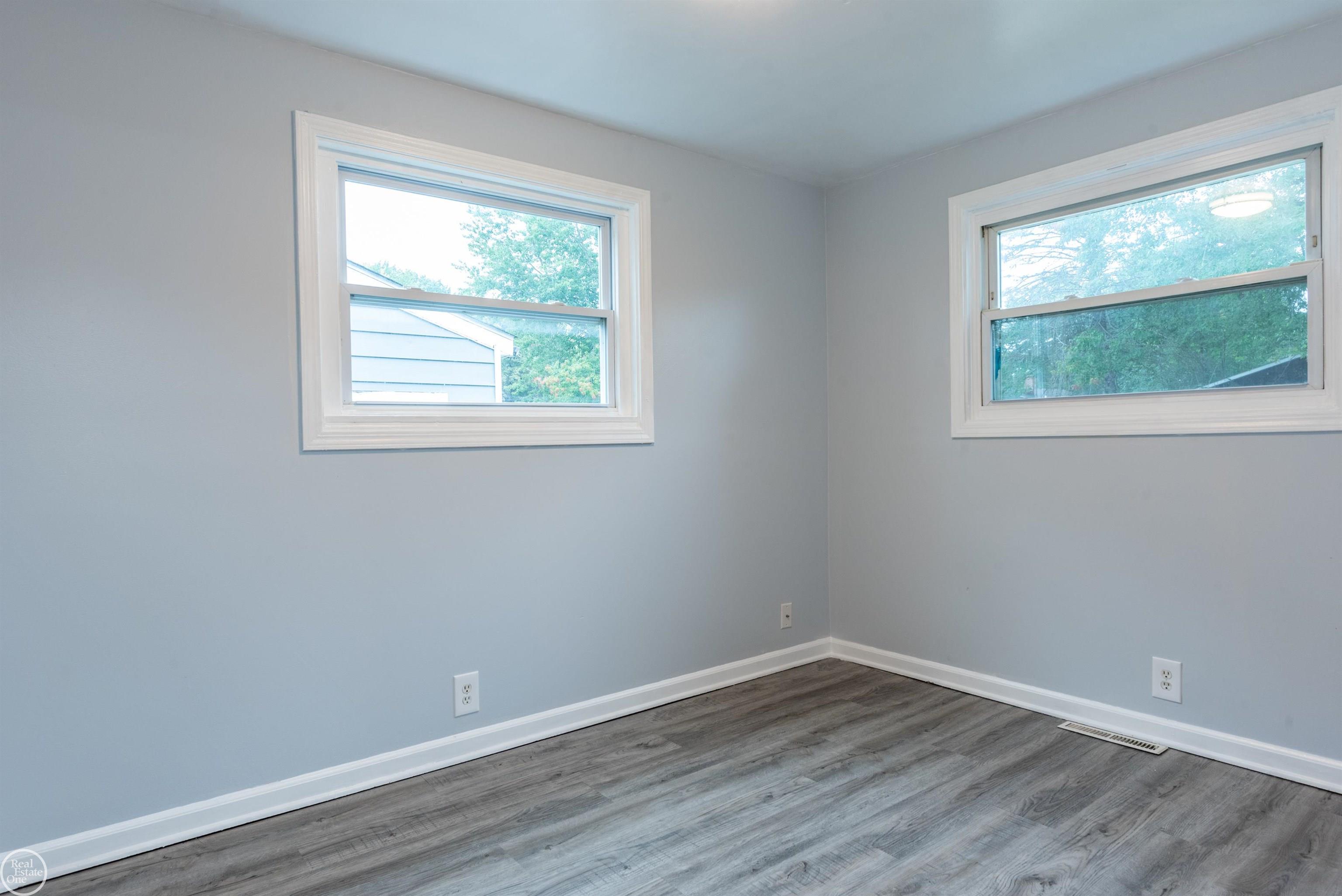 549 Edwards Street Property Photo 17