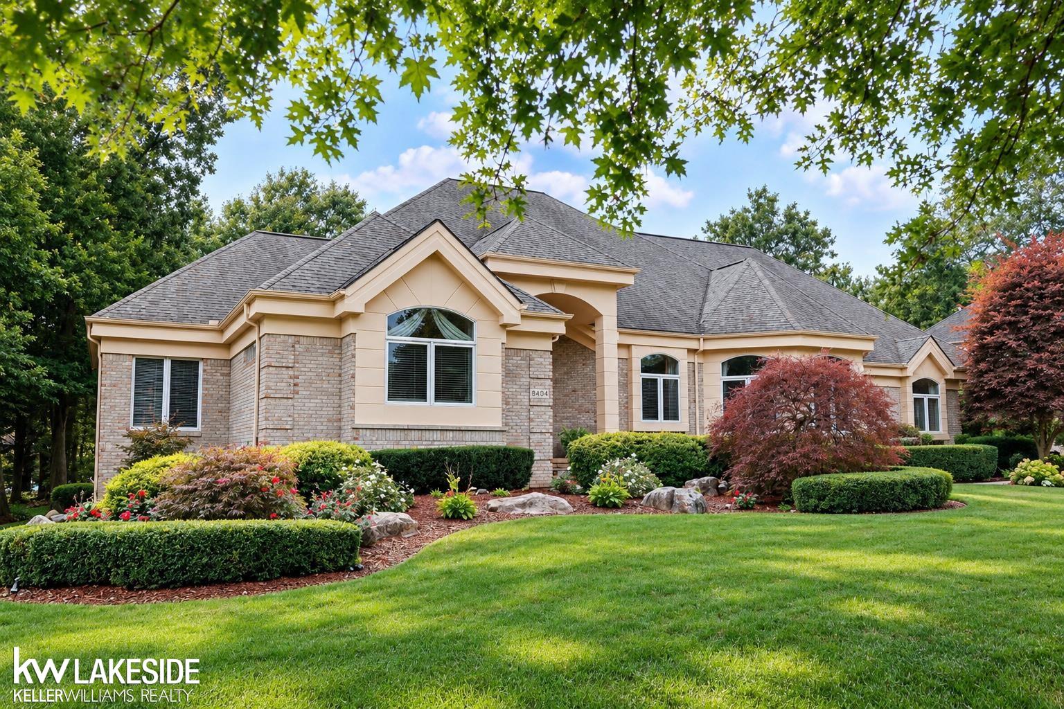 8804 Tournament Drive Property Photo 1