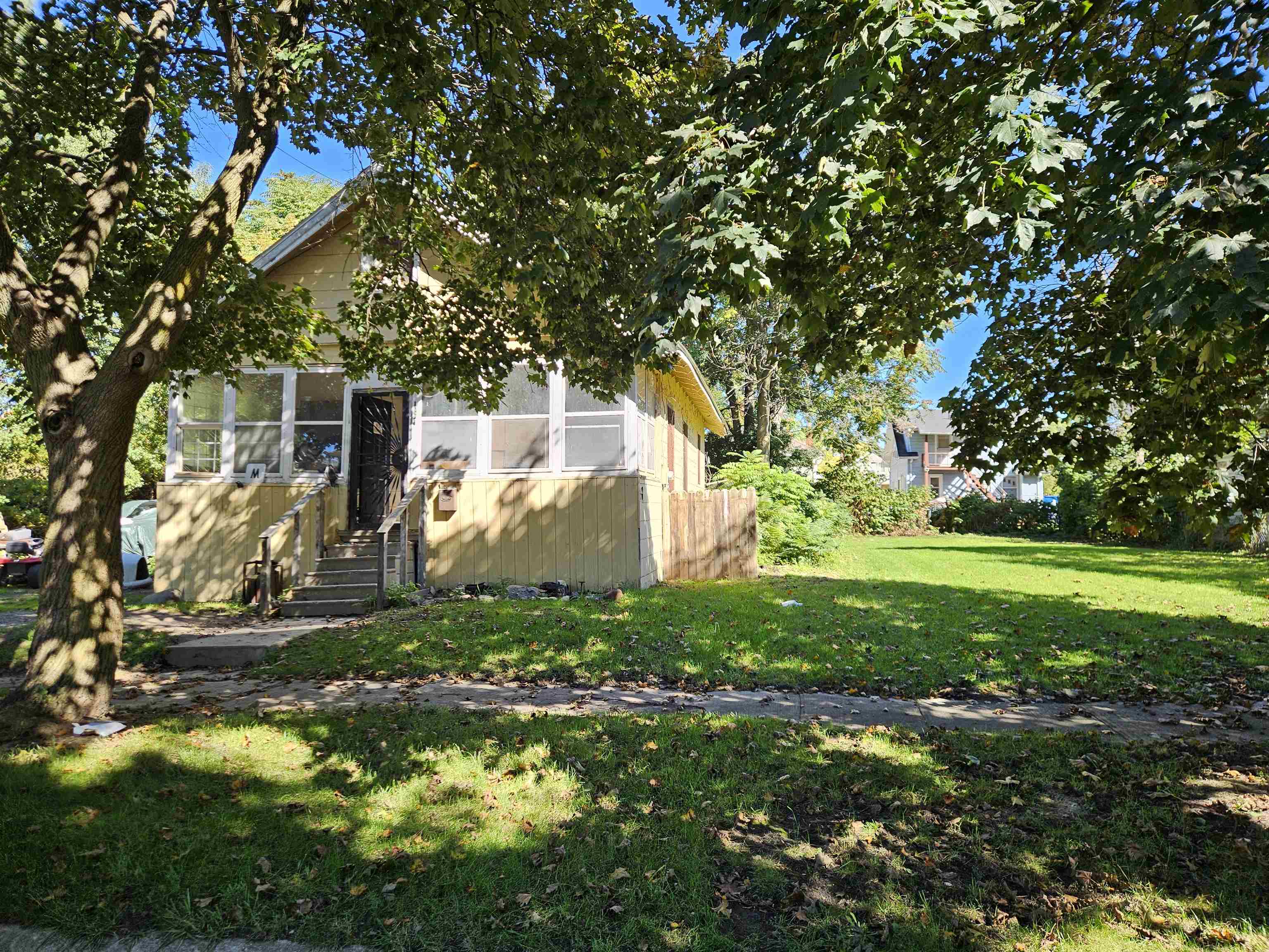 1429 Oak Street Property Photo 2