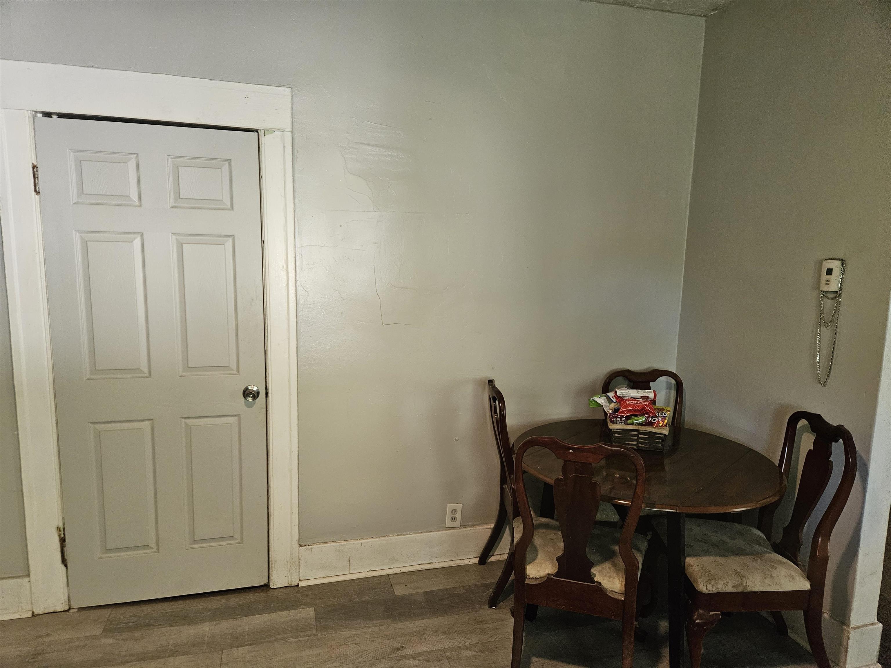 1429 Oak Street Property Photo 4