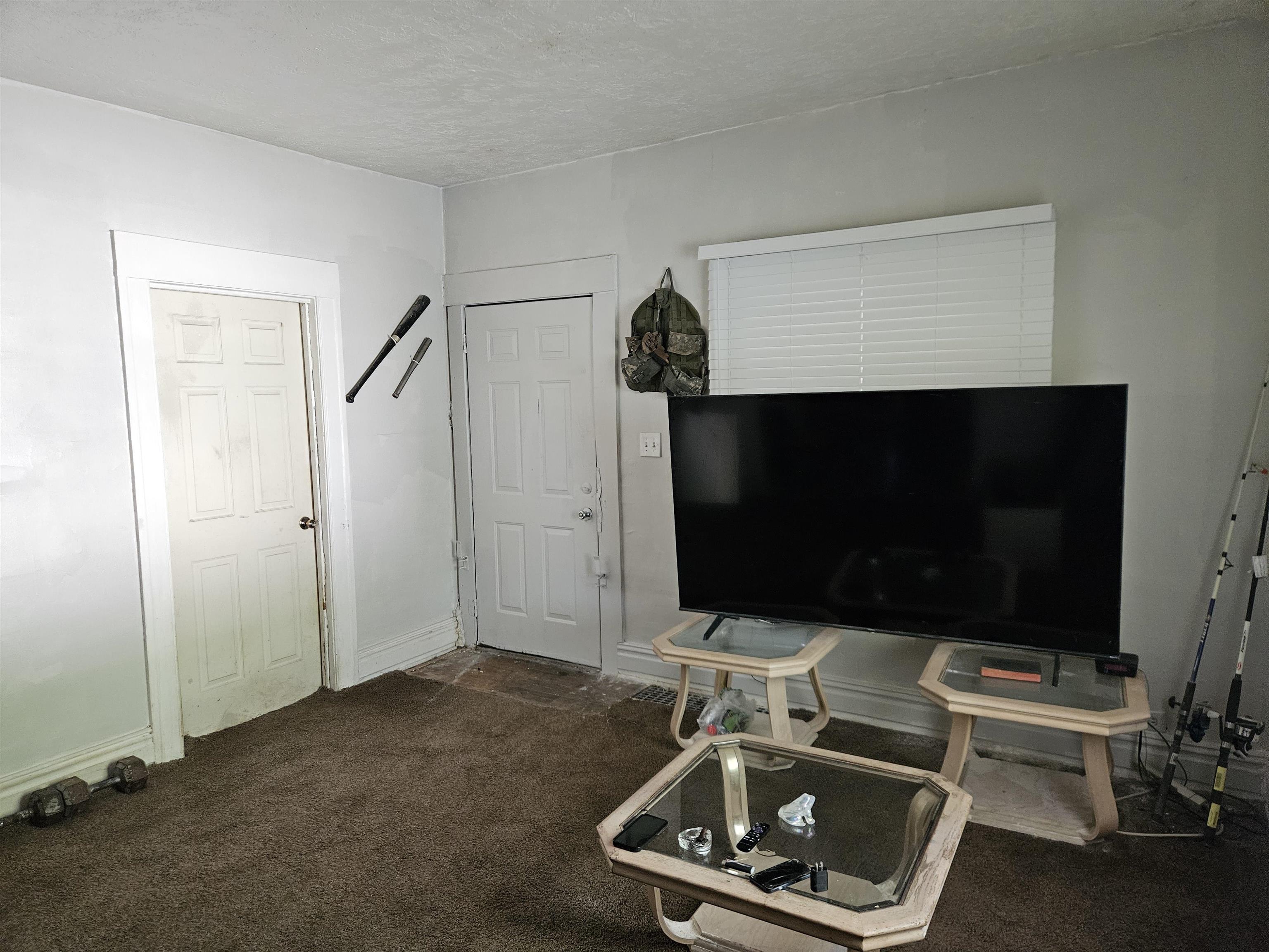 1429 Oak Street Property Photo 6