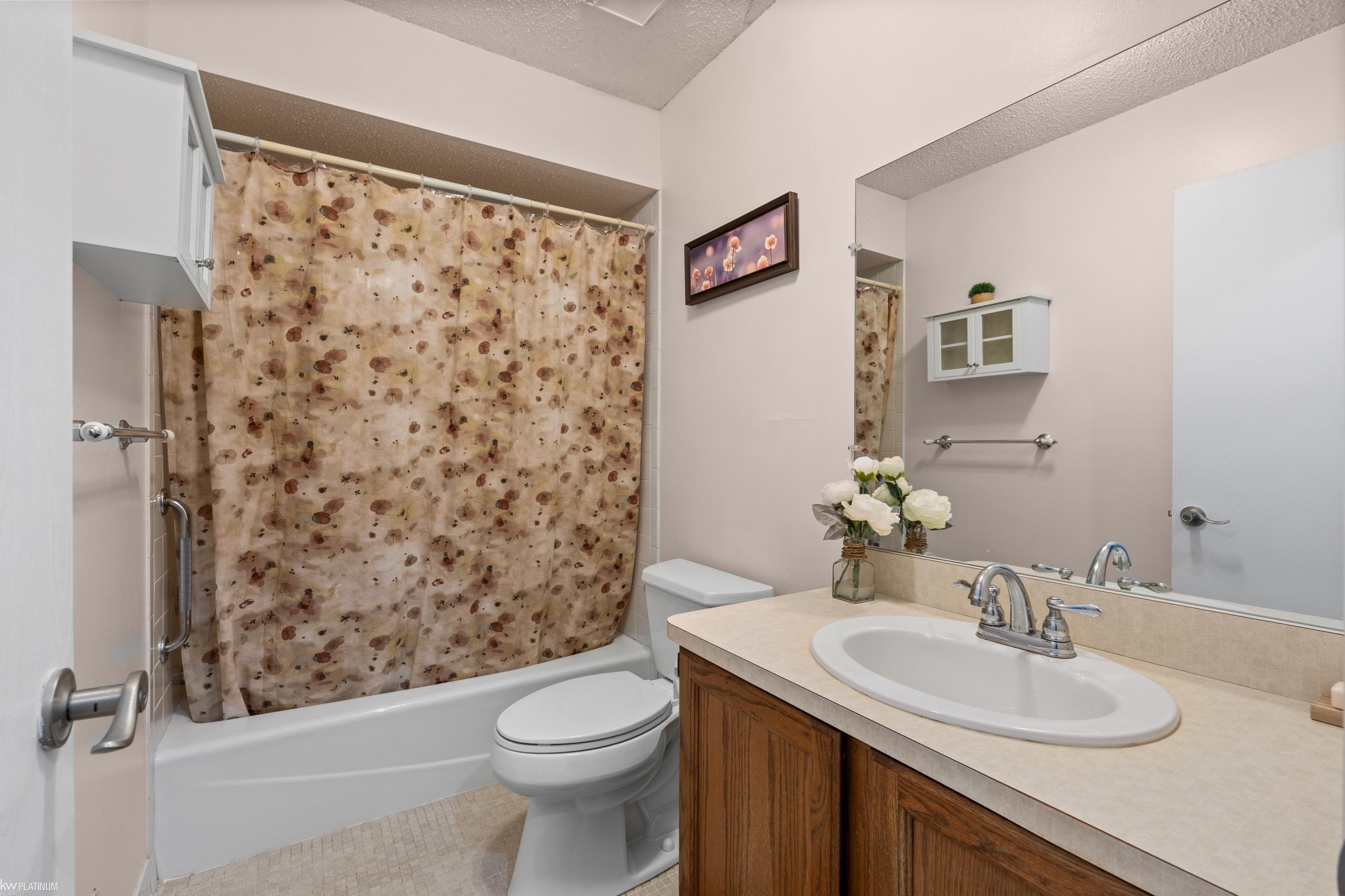 22731 Garfield Street Property Photo 14