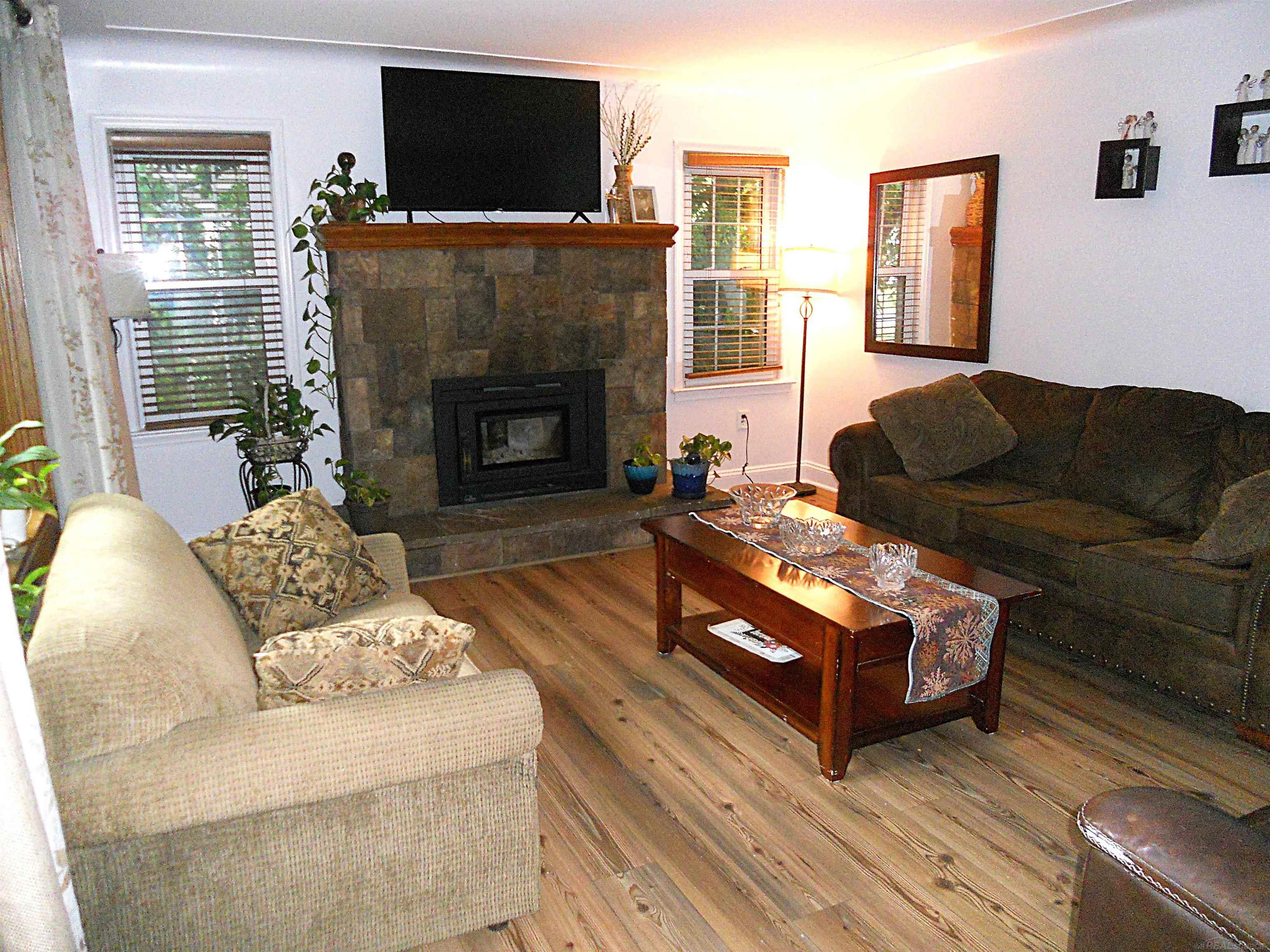 8239 Garbor Drive Property Photo 6