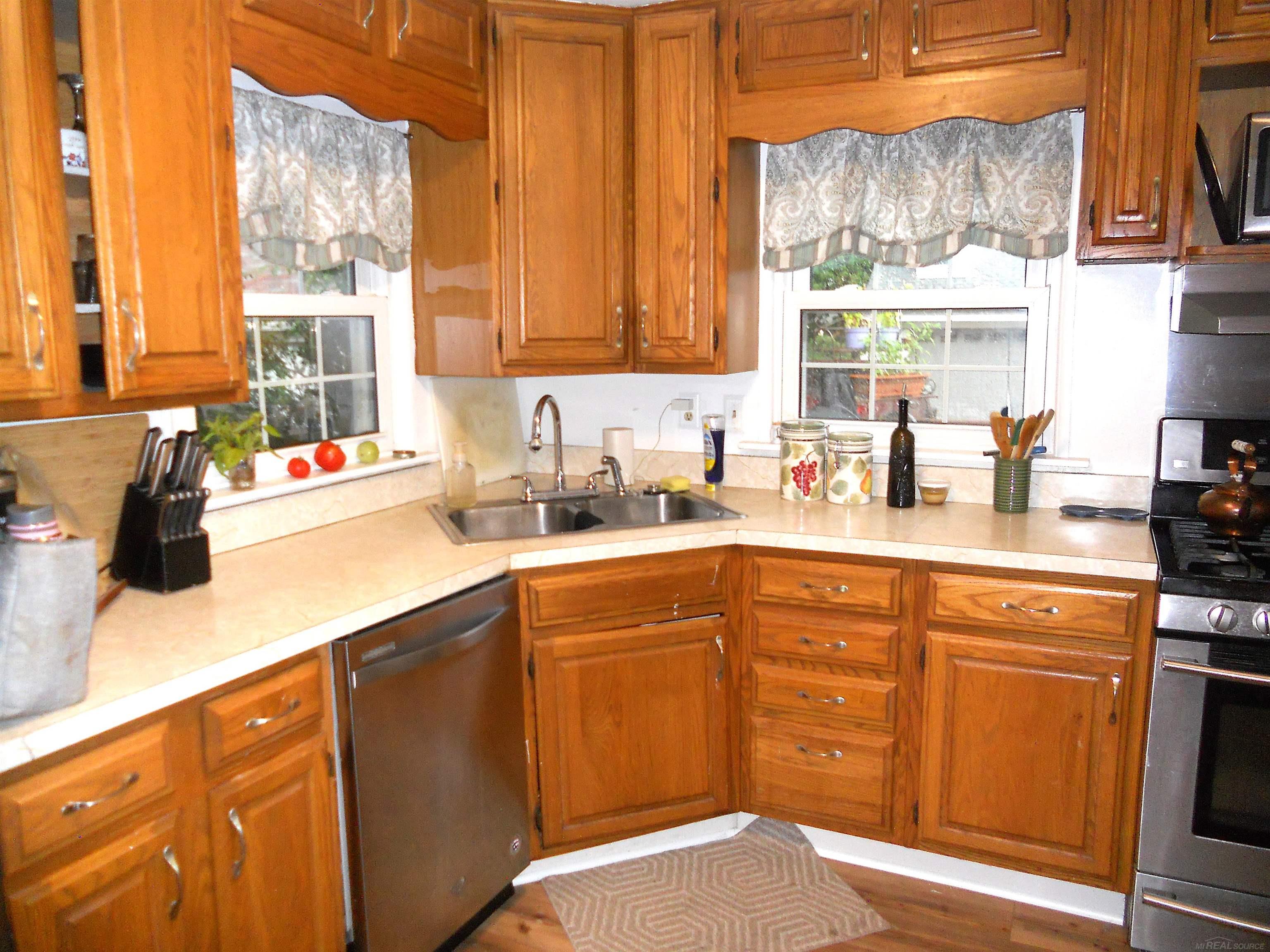 8239 Garbor Drive Property Photo 12