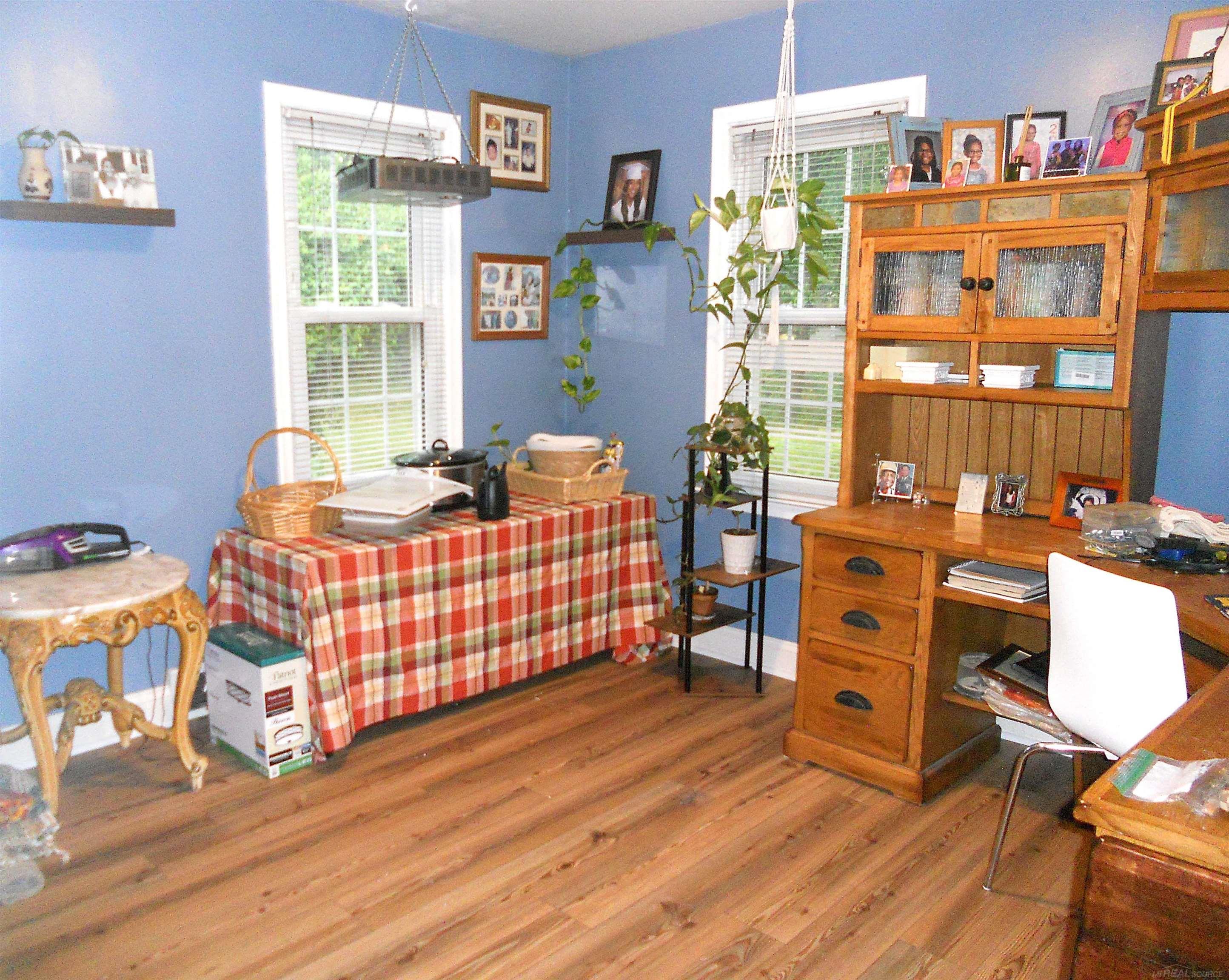 8239 Garbor Drive Property Photo 27