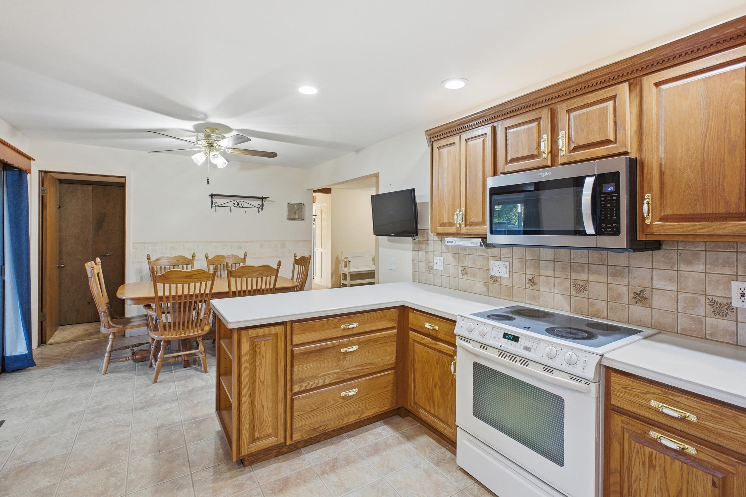 401 Southlawn Drive Property Photo 11