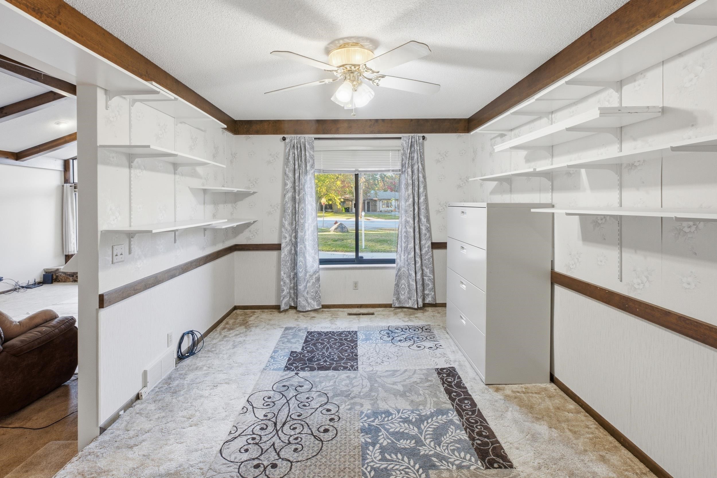 401 Southlawn Drive Property Photo 13