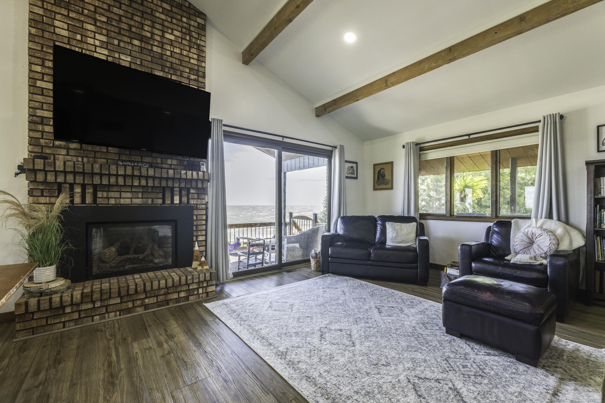 8915 Lakeshore Road Property Photo 10