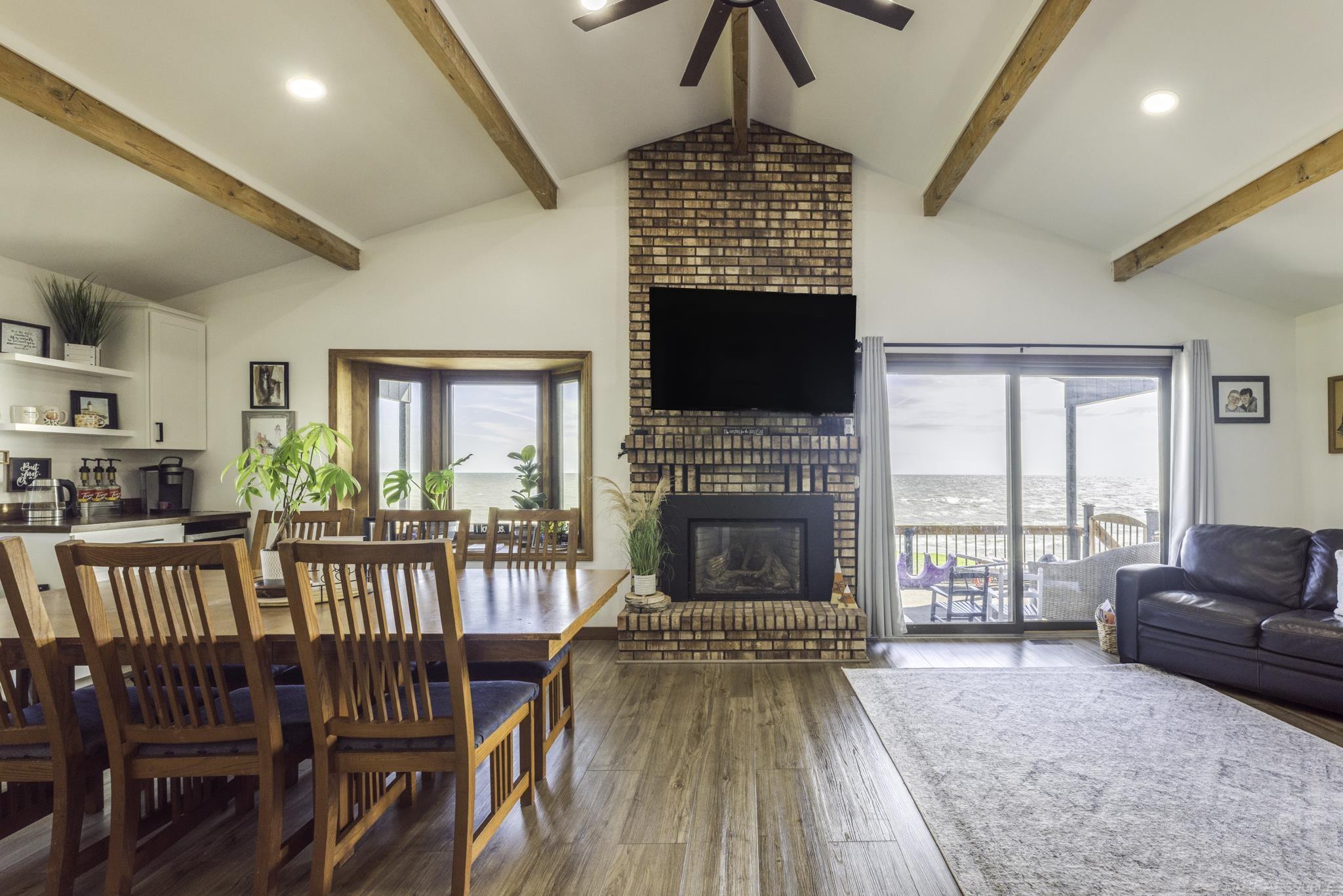 8915 Lakeshore Road Property Photo 11
