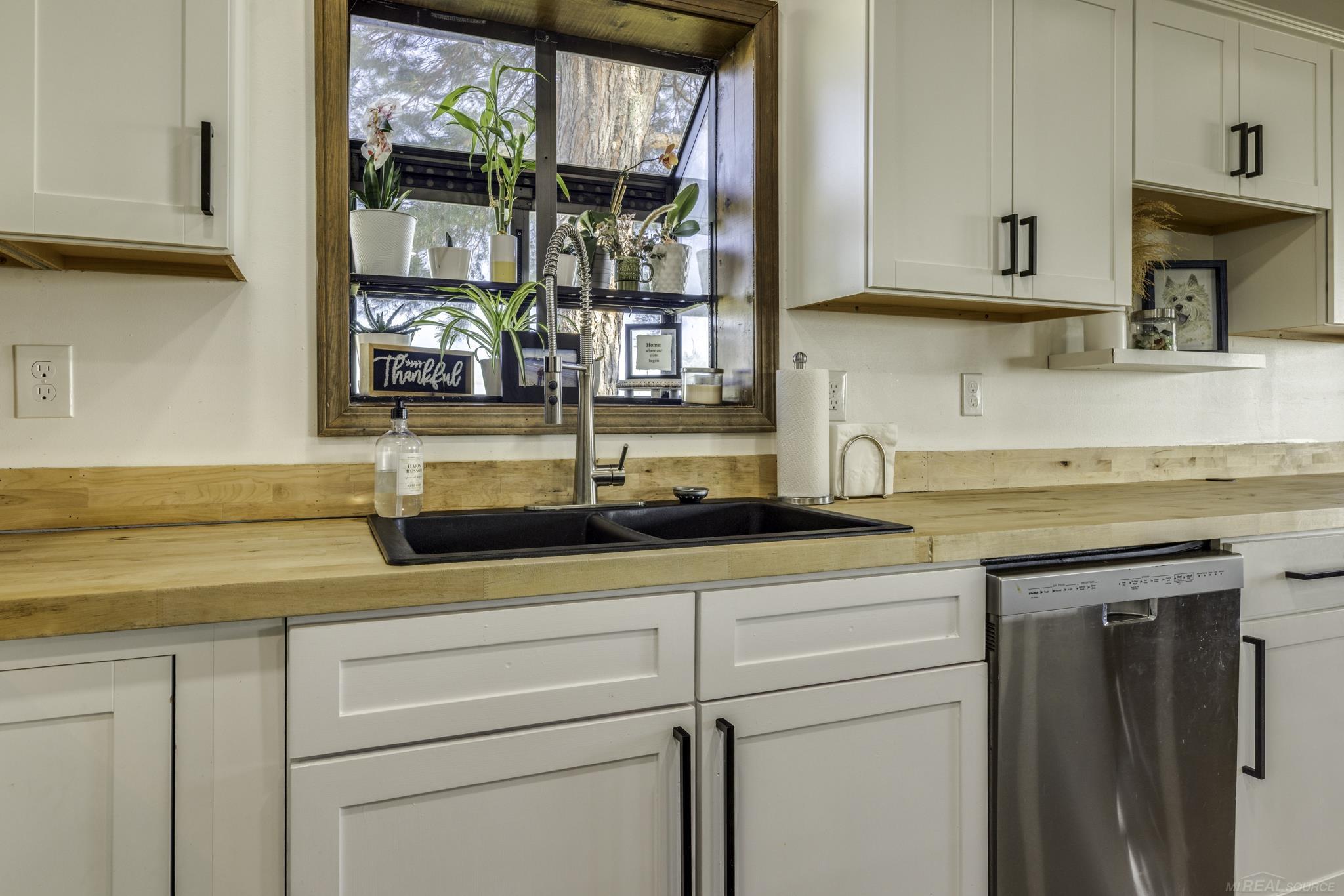 8915 Lakeshore Road Property Photo 19