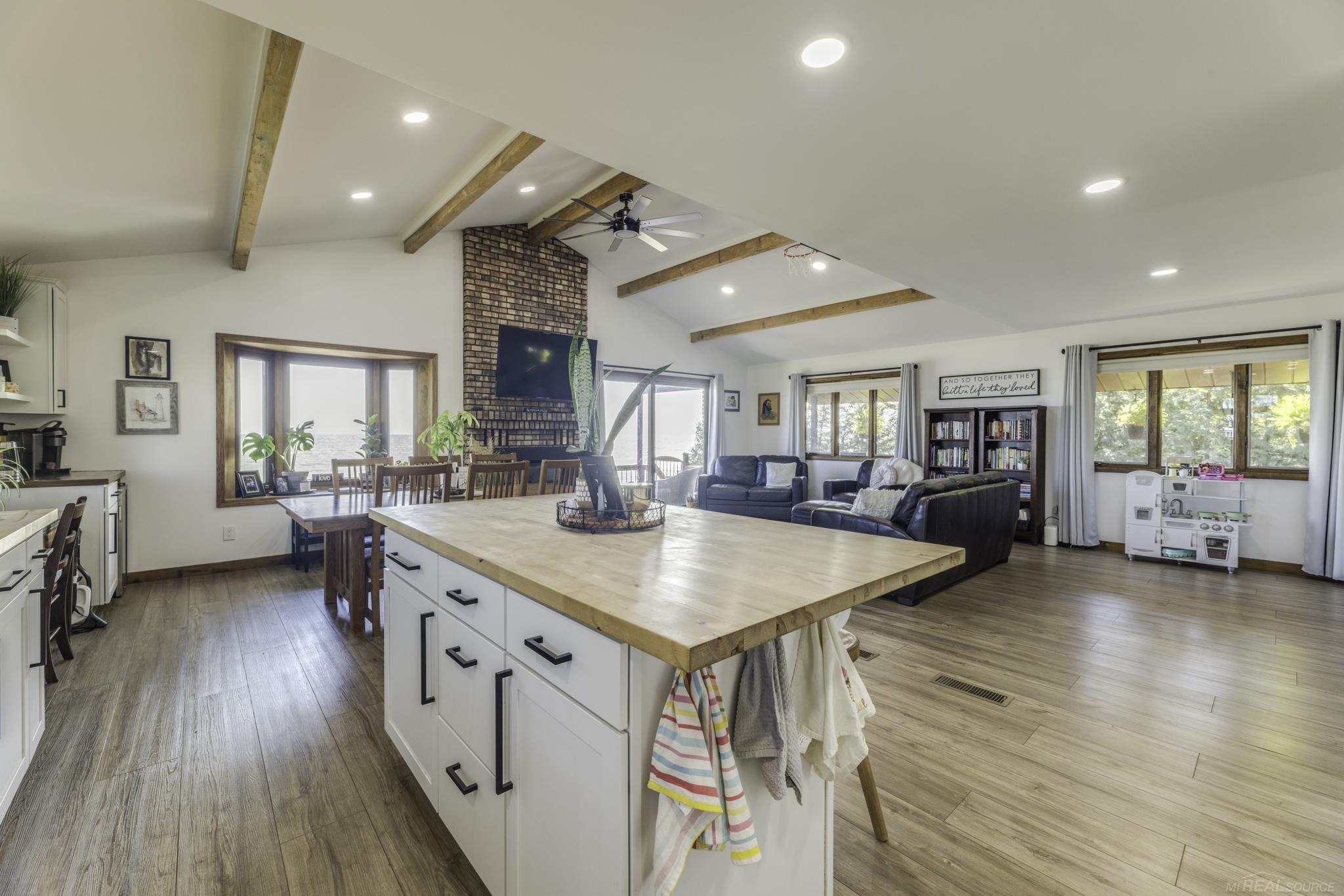 8915 Lakeshore Road Property Photo 20