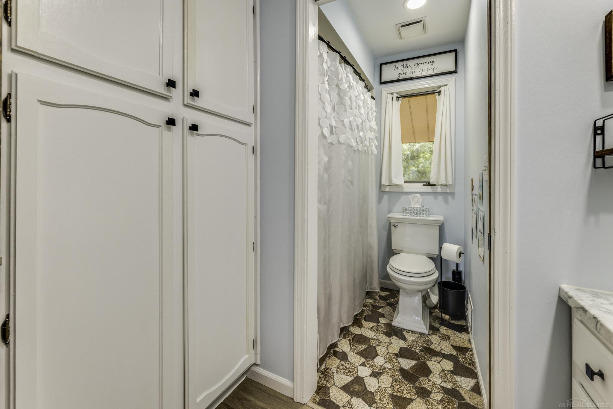 8915 Lakeshore Road Property Photo 29