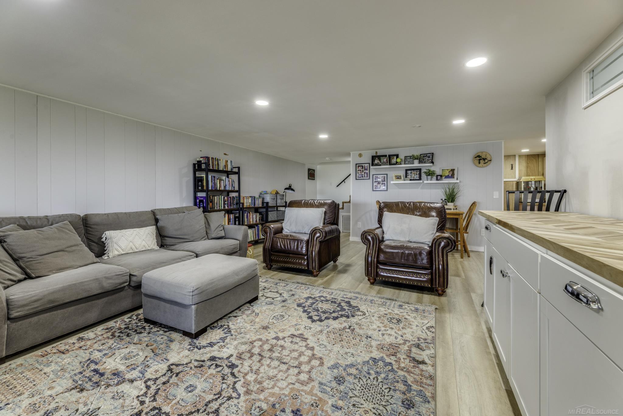 8915 Lakeshore Road Property Photo 35